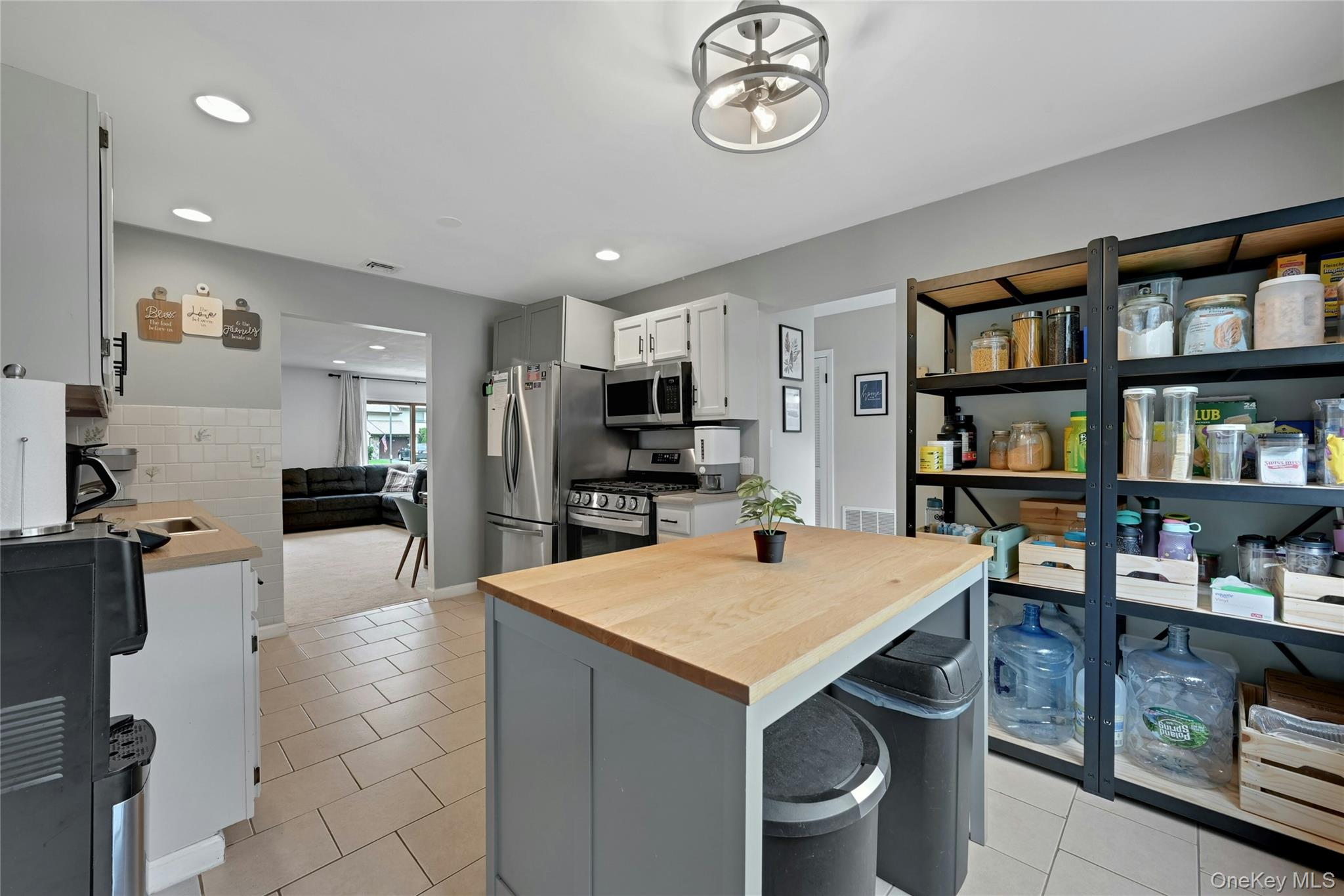 255 Heritage Lane – For Sale photo 4