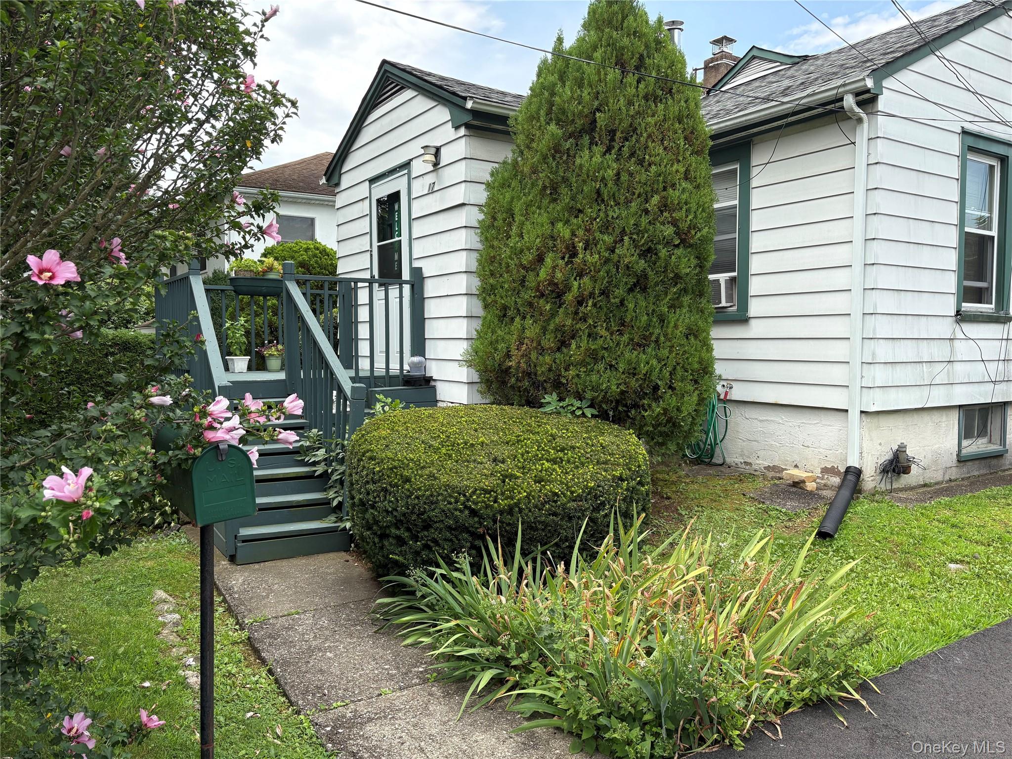 17 Sheridan Avenue – For Sale photo 2