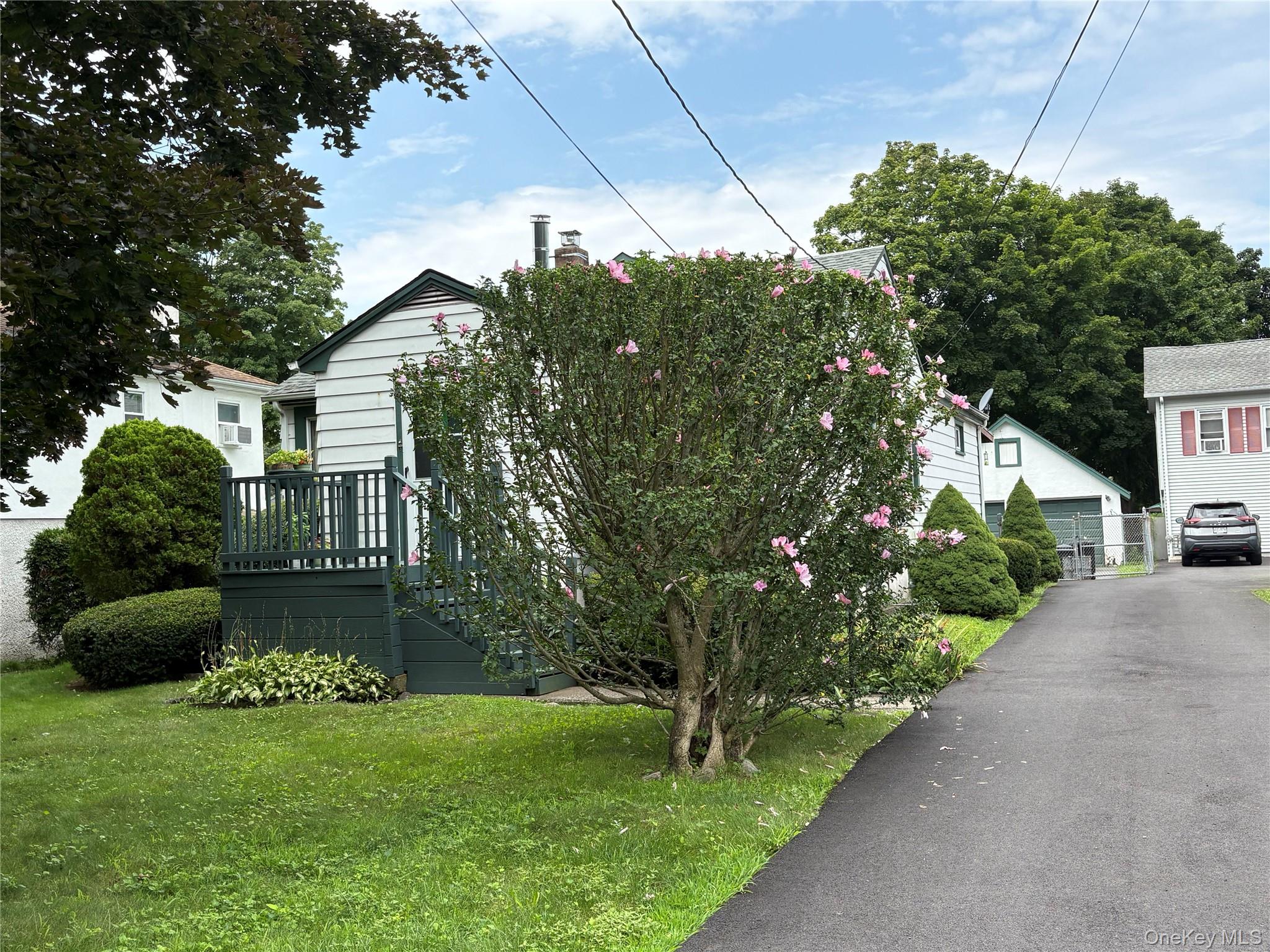 17 Sheridan Avenue – For Sale photo 3