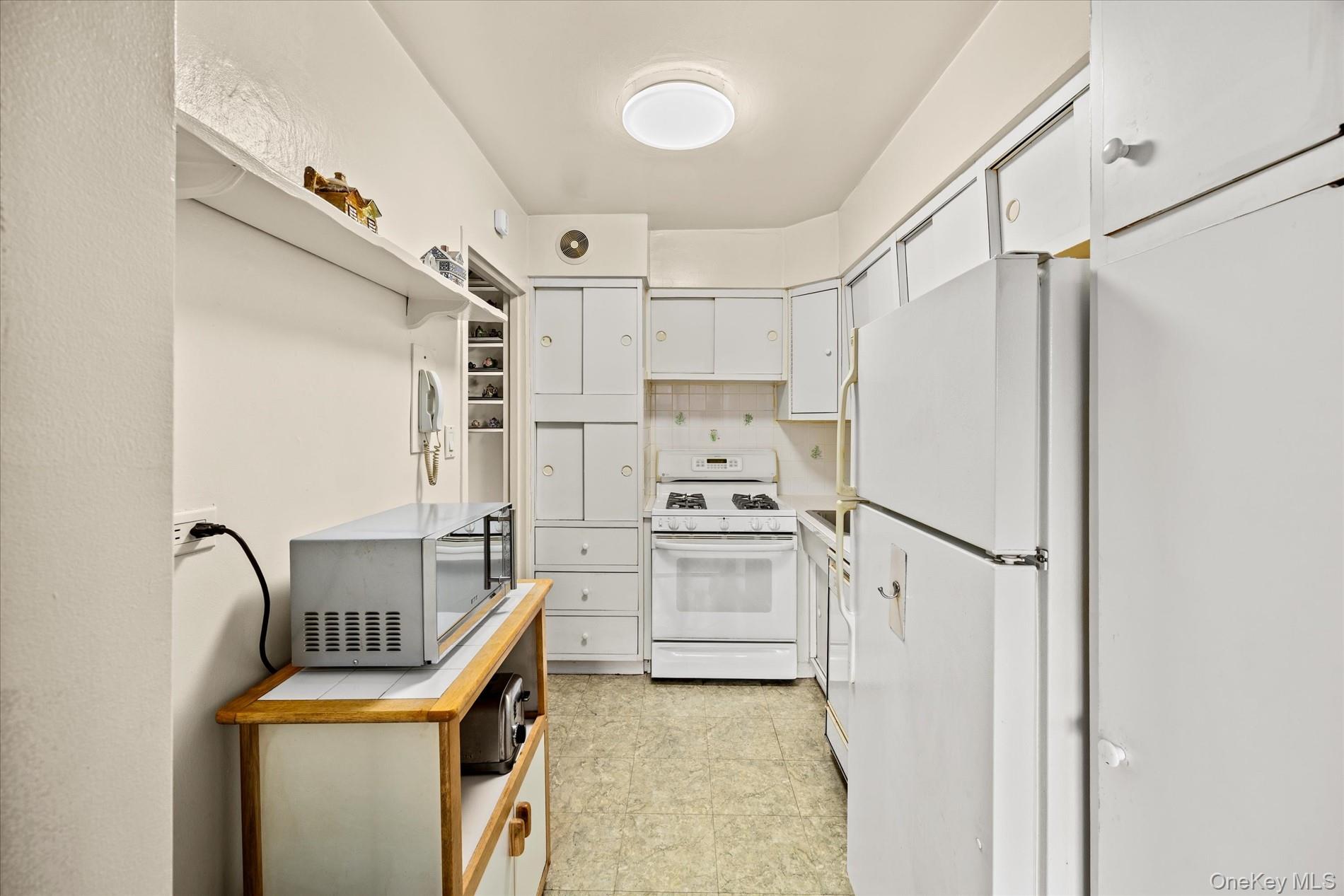 125-10 Queens Boulevard, Unit 716 photo 17