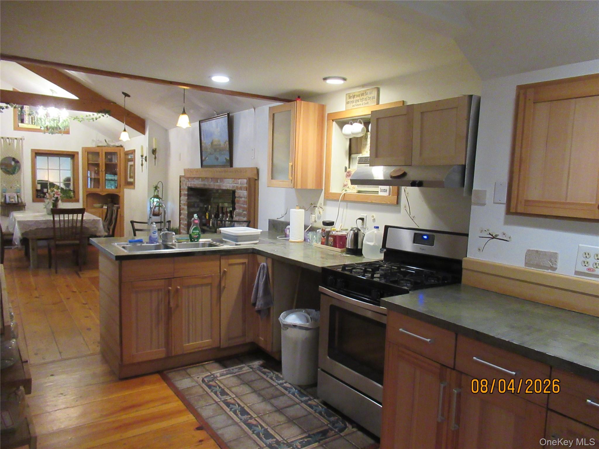 463 Mountain Road – For Rent photo 3