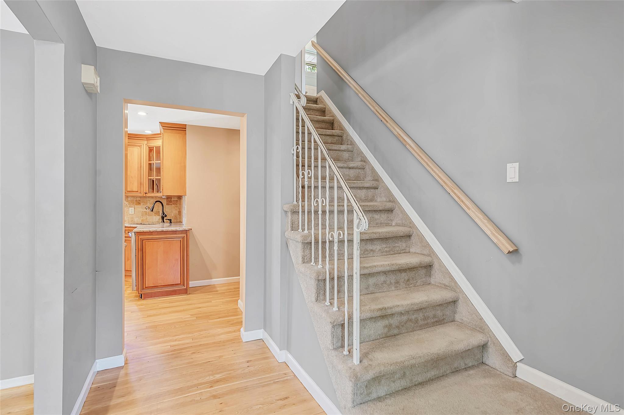 10 Foothill Lane – For Sale photo 3