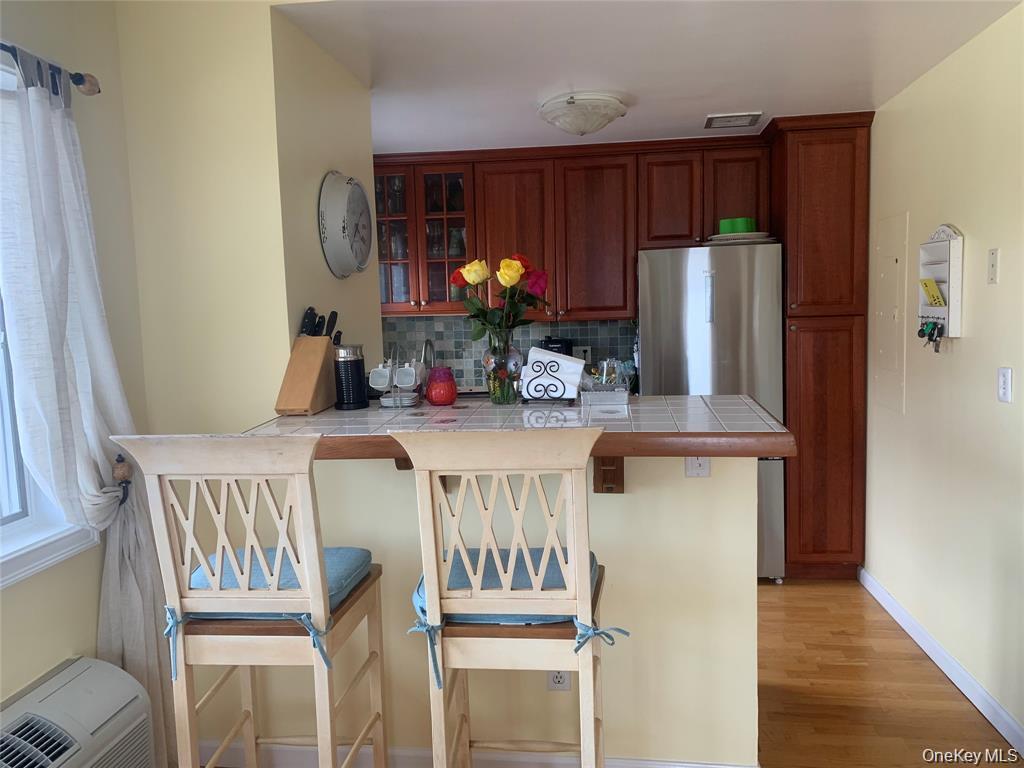 780 W Broadway, Unit 2D photo 5