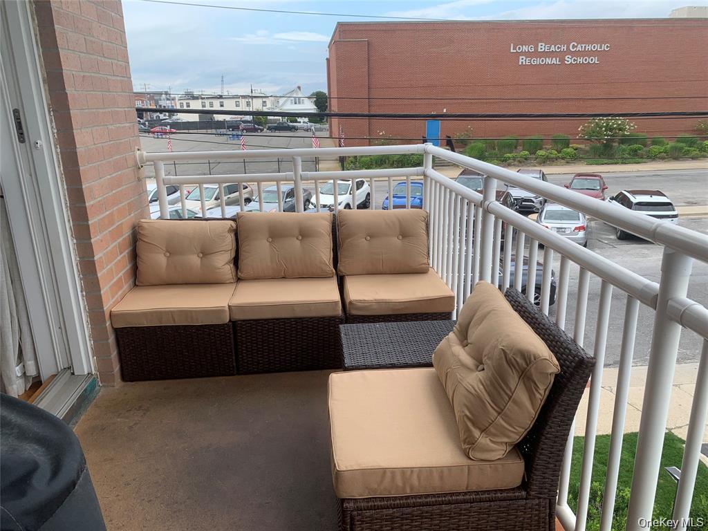 780 W Broadway, Unit 2D photo 15