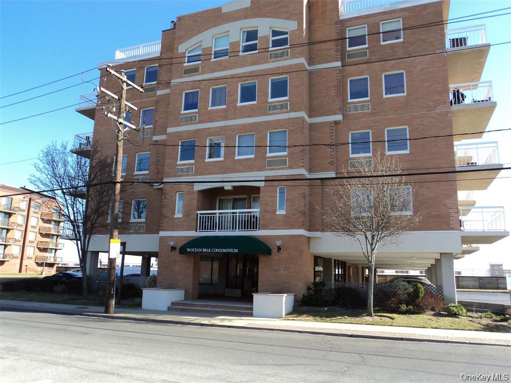 780 W Broadway, Unit 2D