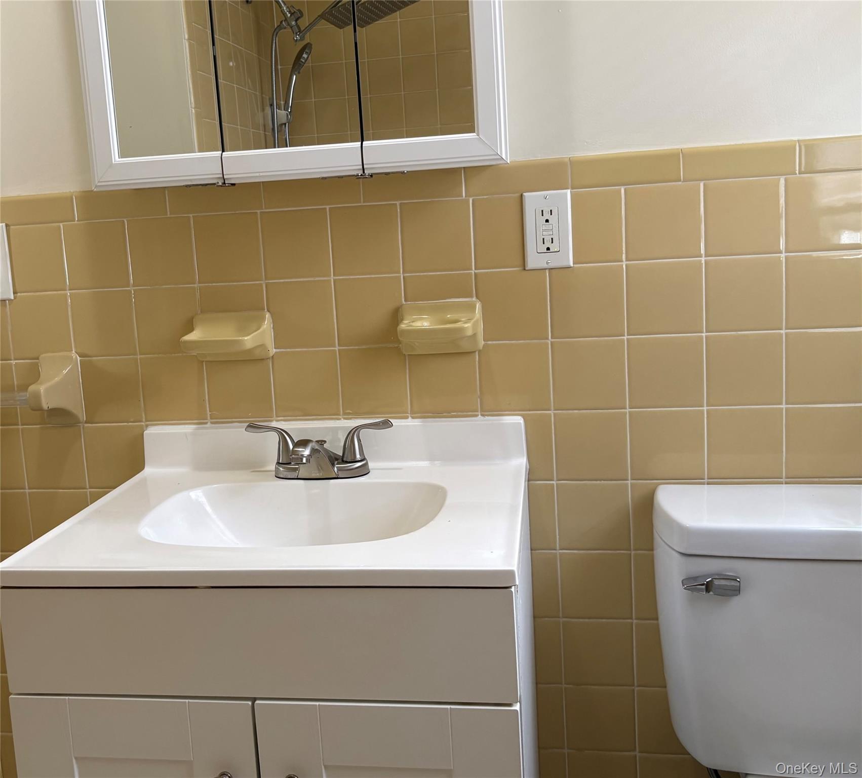 193 Central Highway, Unit 2B photo 5