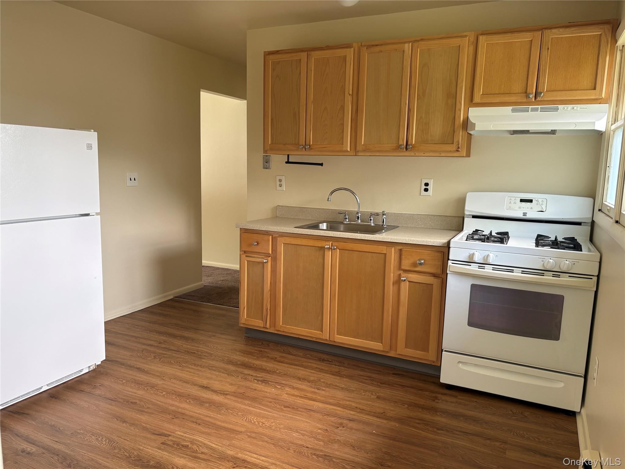 193 Central Highway, Unit 2B photo 3