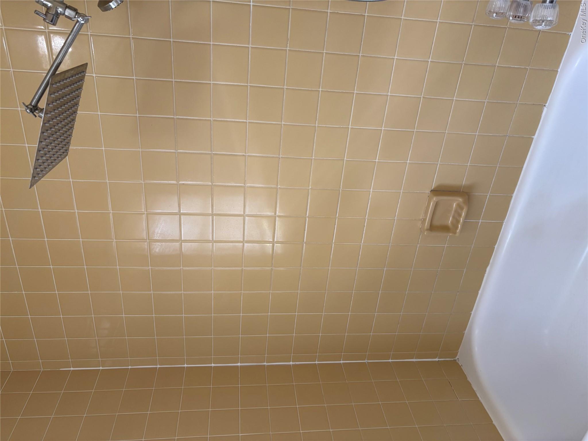 193 Central Highway, Unit 2B photo 6