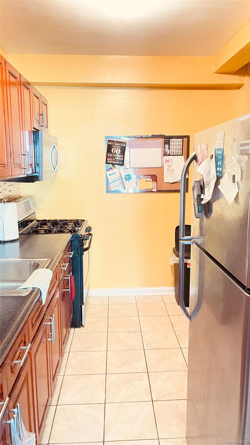 5 Fordham Hill Oval, Unit 14D photo 14