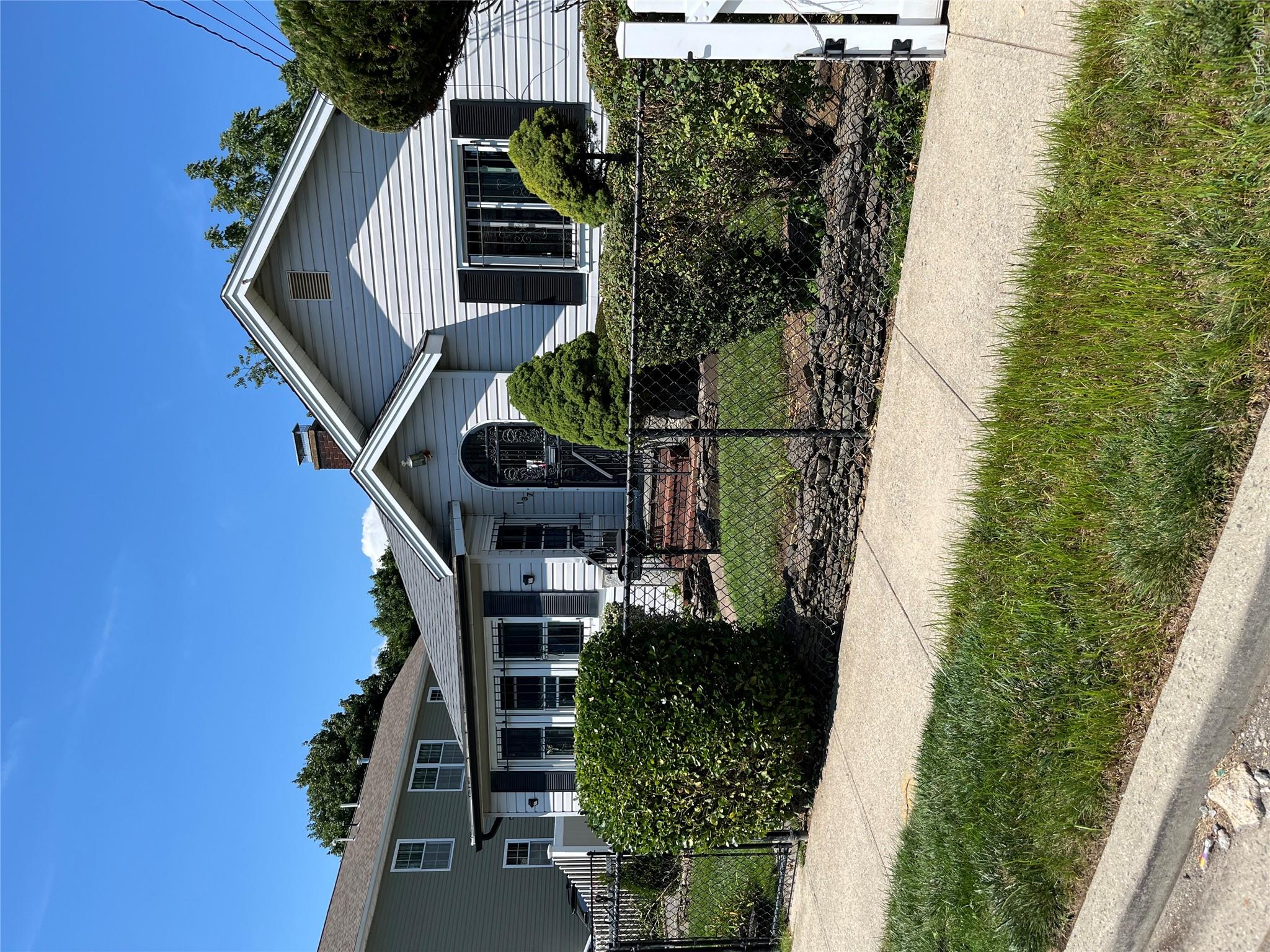 137 E Roosevelt Avenue – For Sale