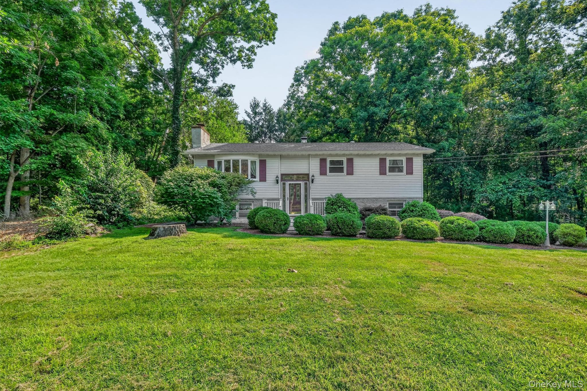 37 Julie Drive – For Sale photo 2