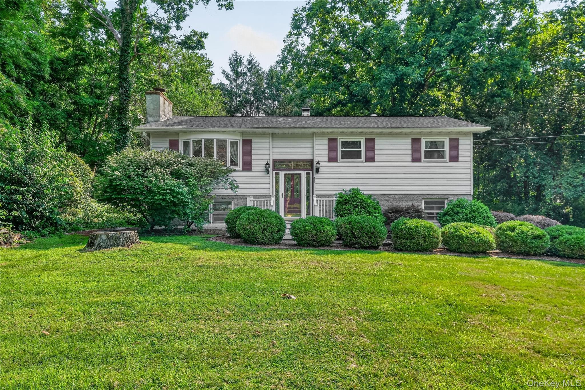 37 Julie Drive – For Sale