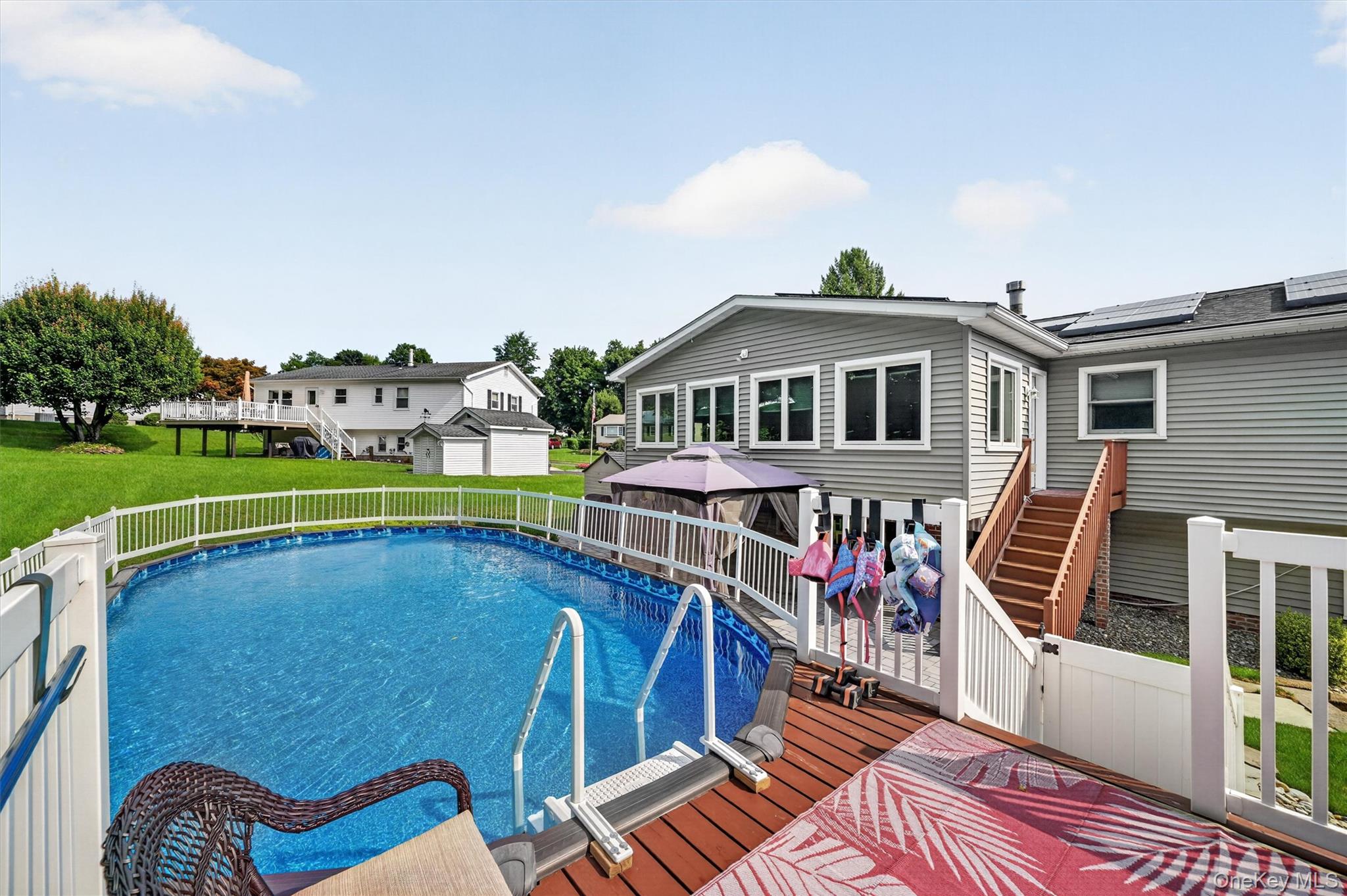 10 Pine Drive – For Sale photo 43