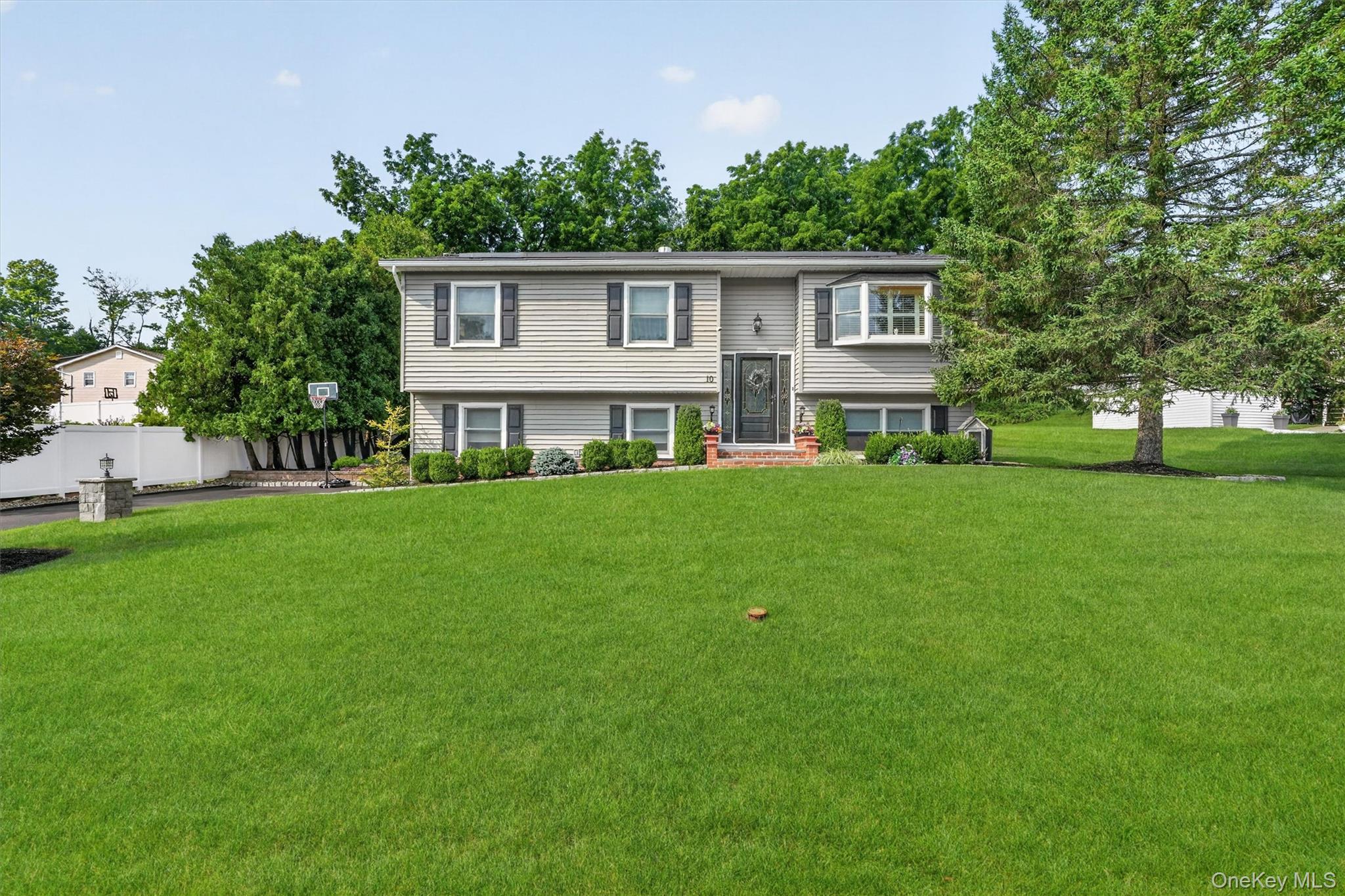 10 Pine Drive – For Sale photo 47