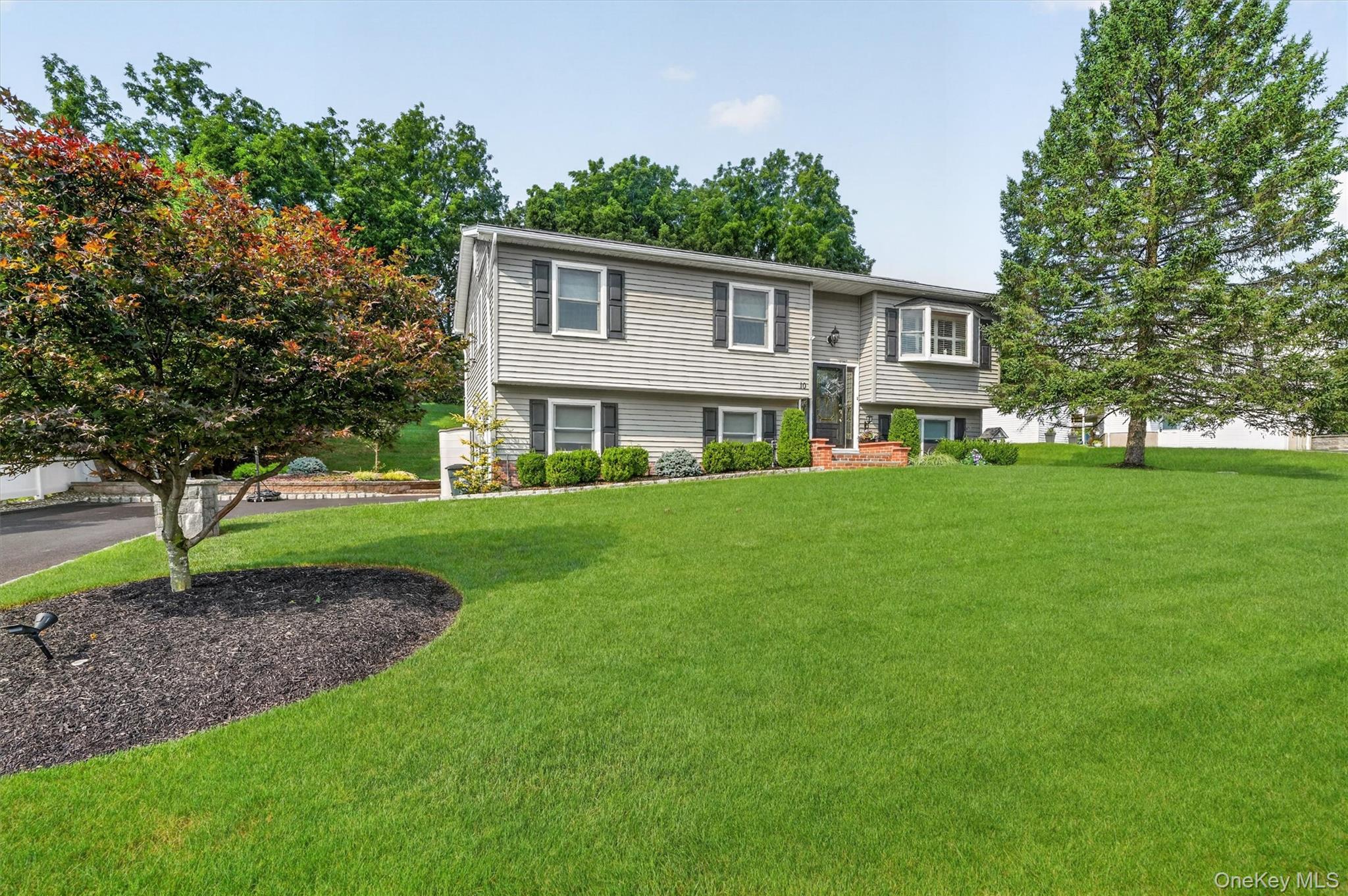 10 Pine Drive – For Sale photo 4