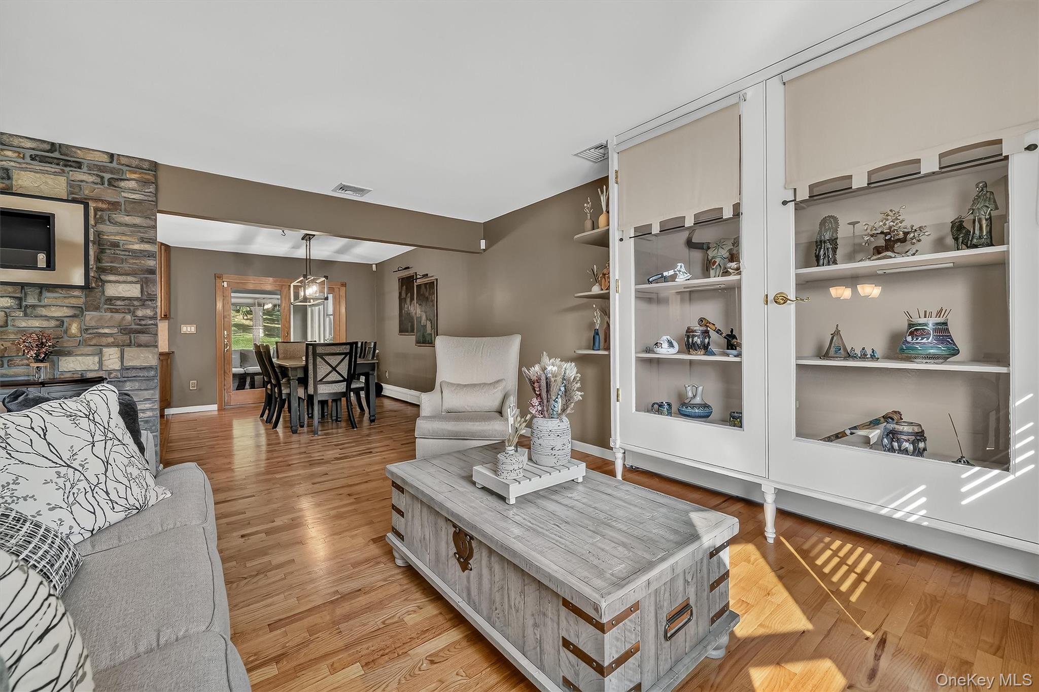 10 Pine Drive – For Sale photo 16