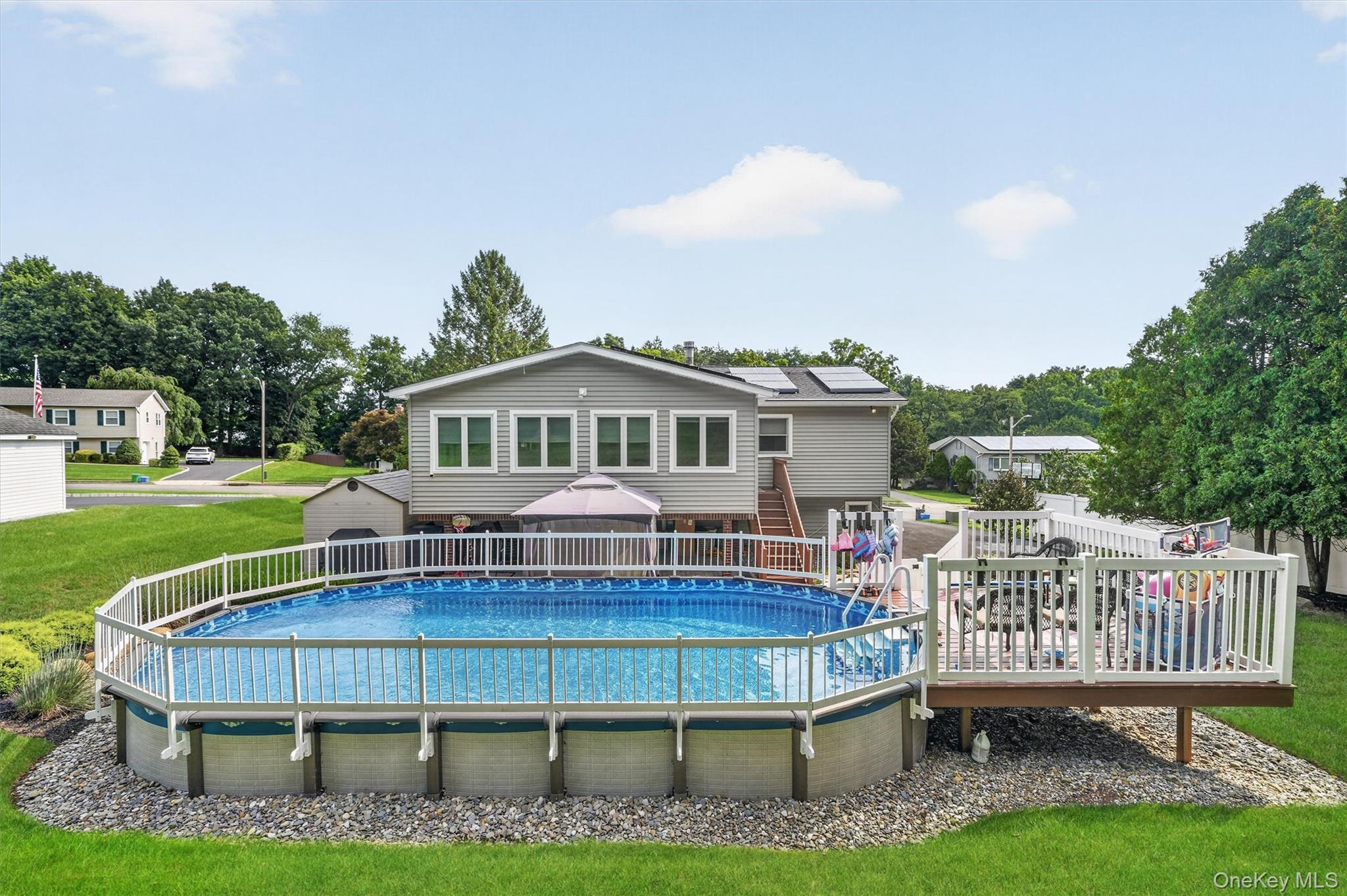 10 Pine Drive – For Sale photo 40