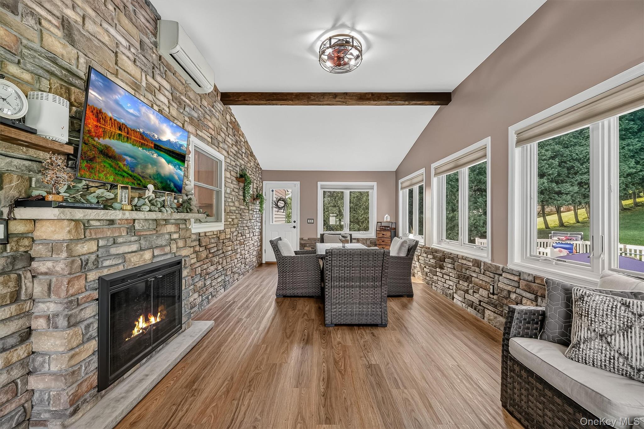 10 Pine Drive – For Sale photo 6