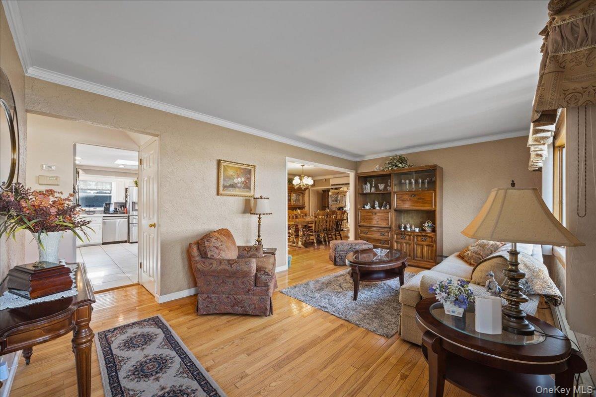 4060 Maywood Drive – For Sale photo 12