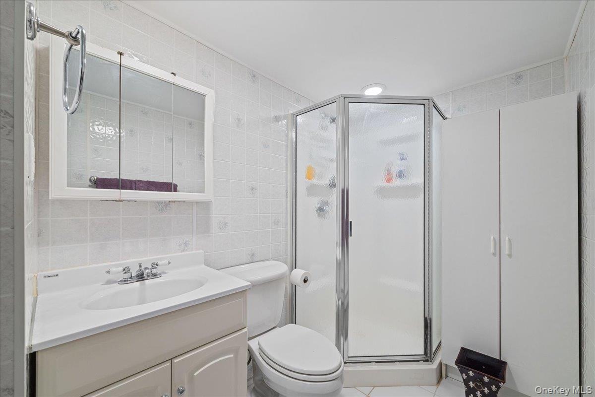 4060 Maywood Drive – For Sale photo 35