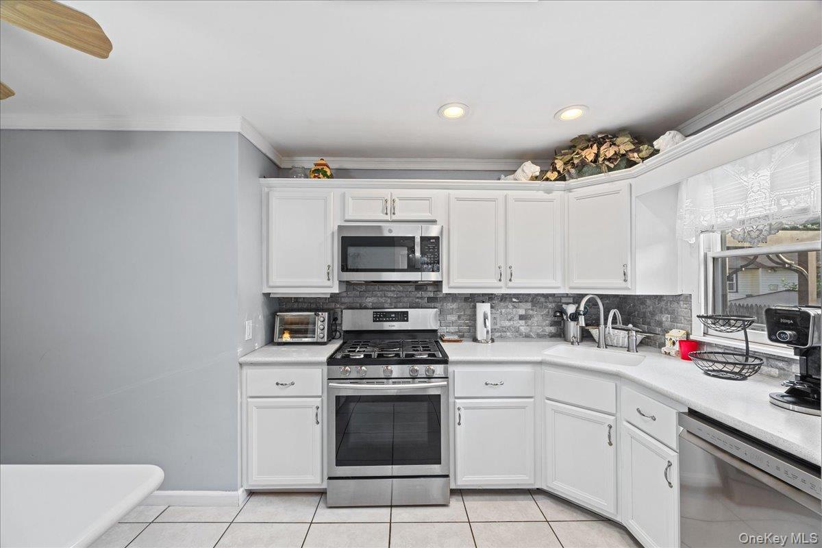 4060 Maywood Drive – For Sale photo 21