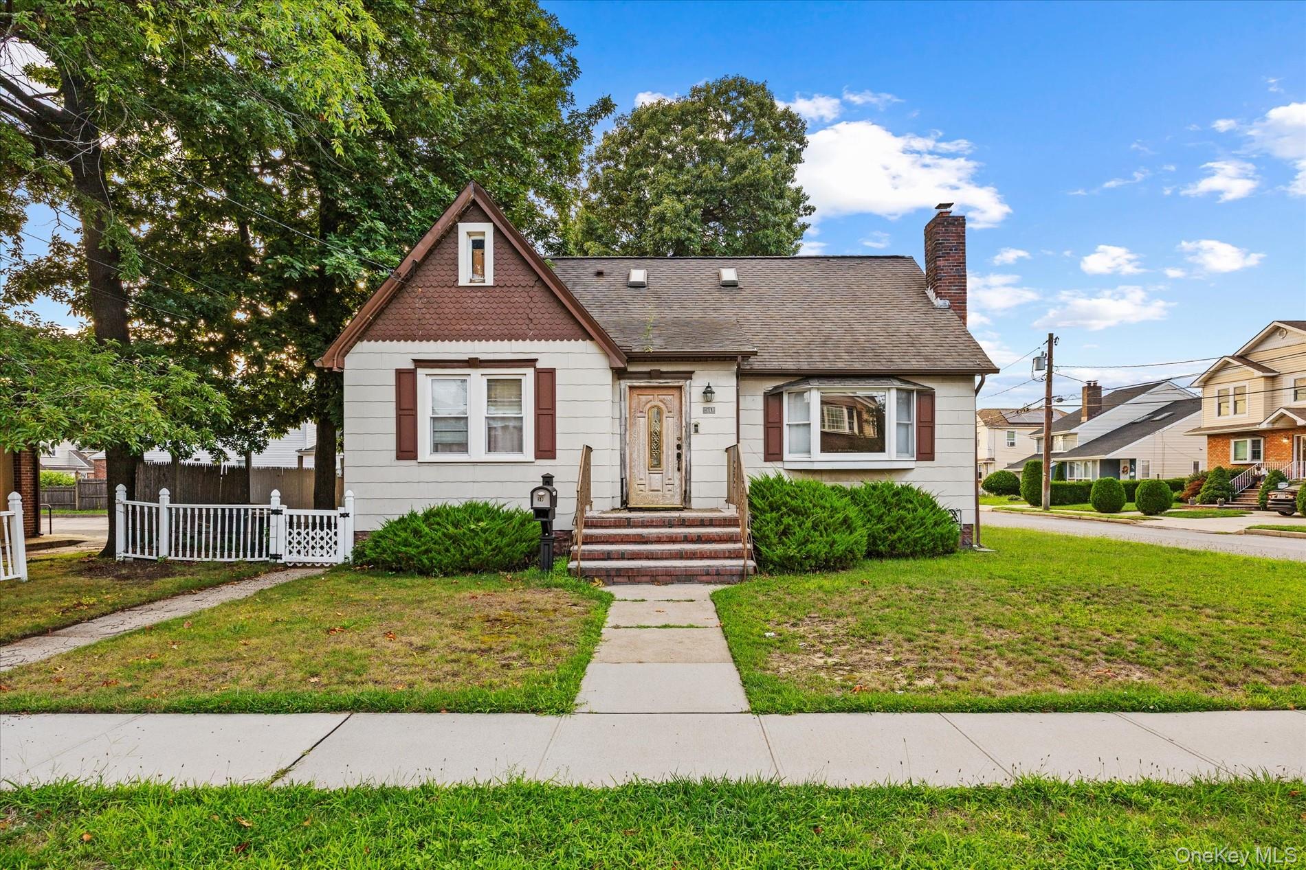 50 Manor Road – For Sale