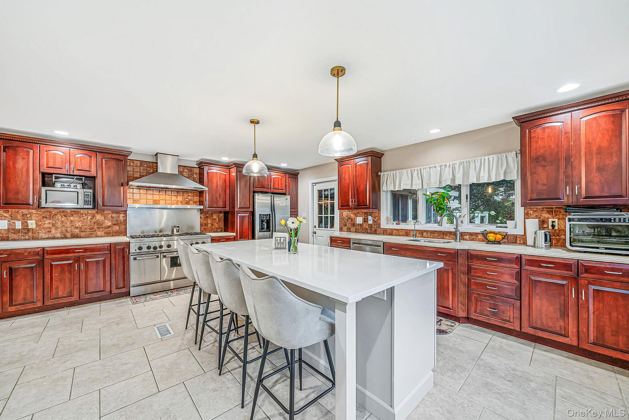 15 Kirby Lane – For Sale photo 6