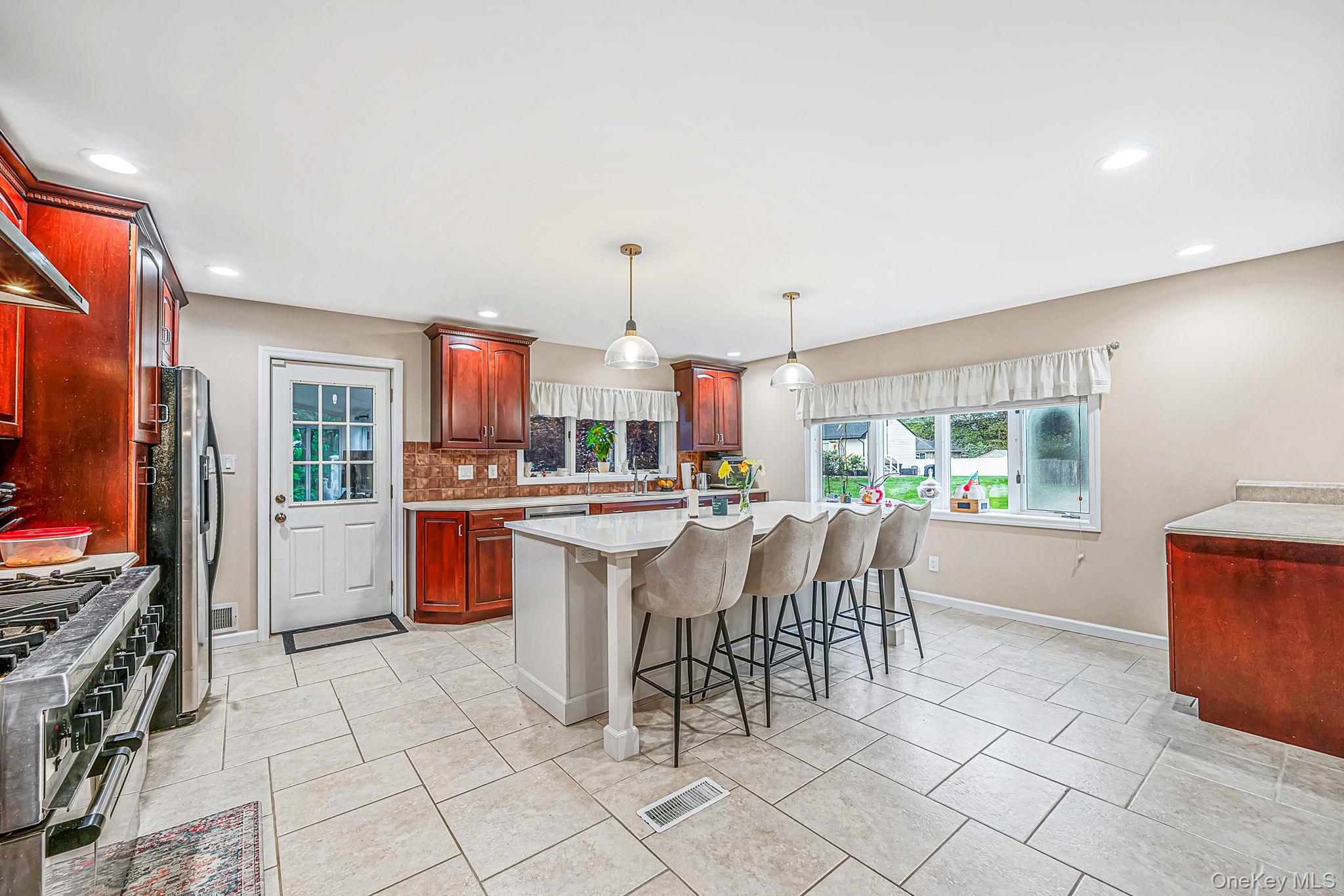 15 Kirby Lane – For Sale photo 5
