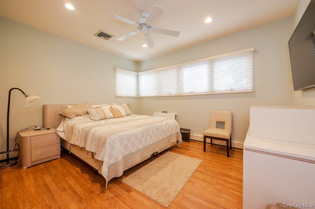 40 Cayuga Avenue – For Rent photo 13