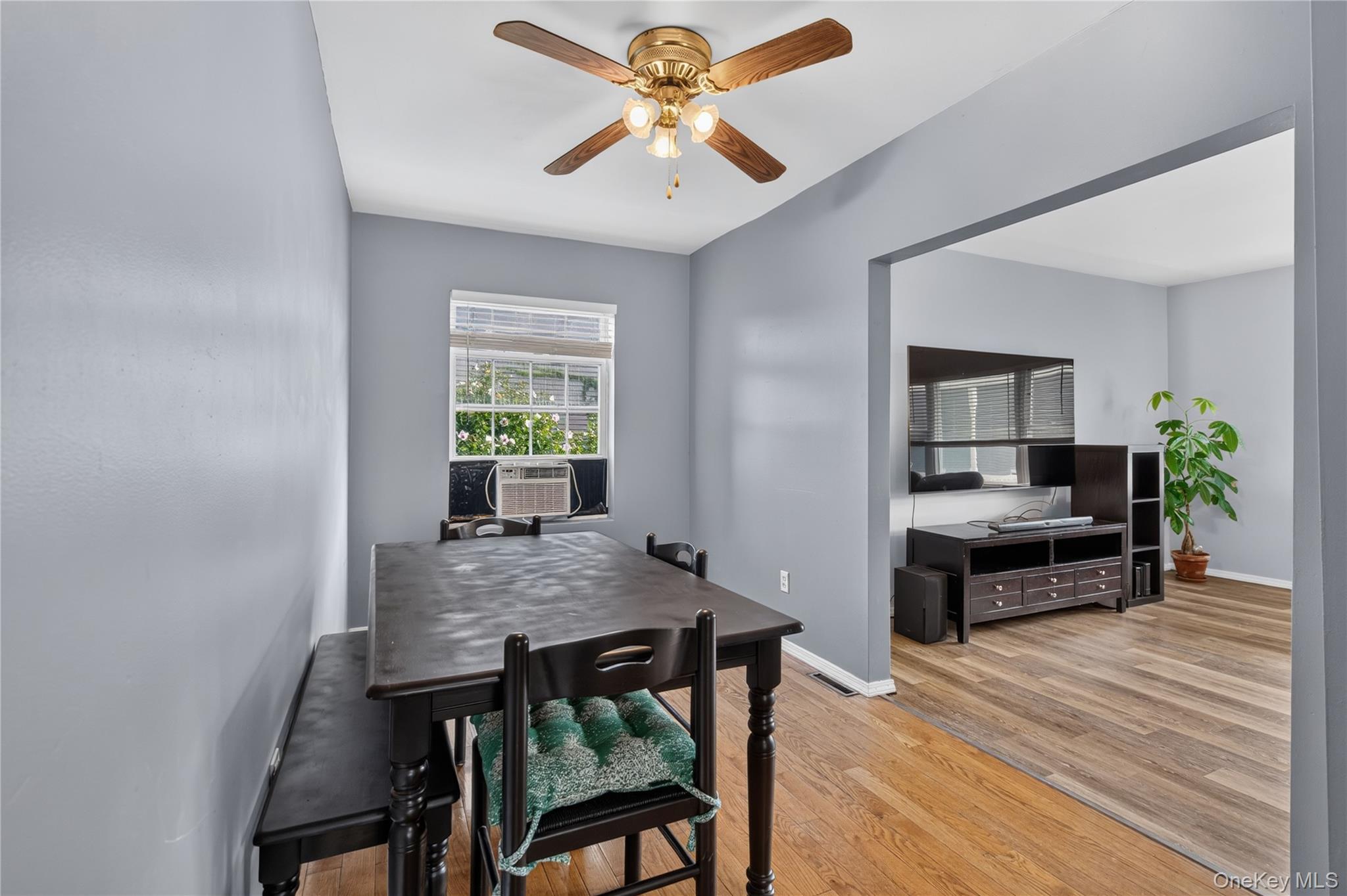 19 Railroad Avenue – For Sale photo 11