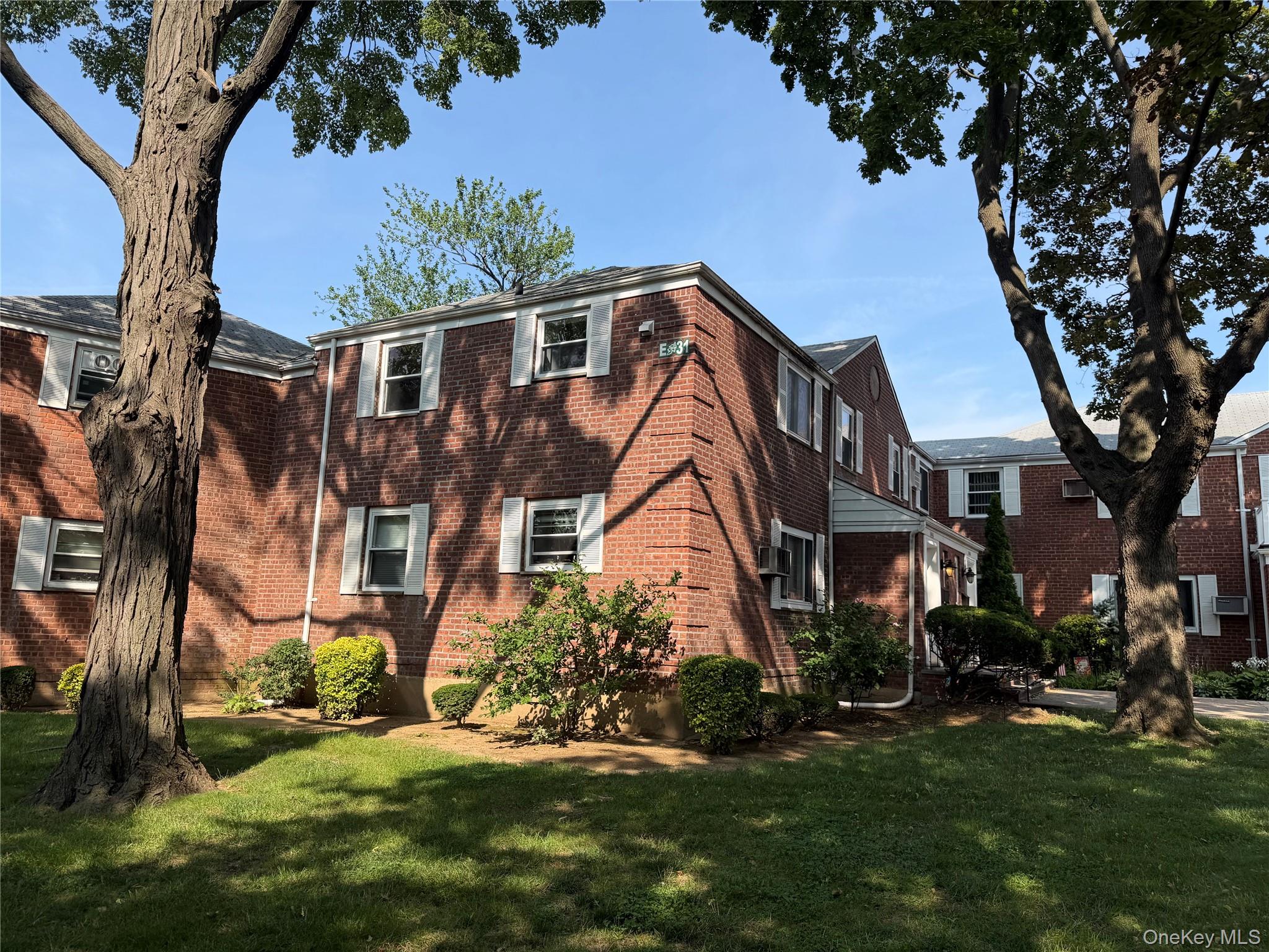 255-49 75th Avenue, Unit 2nd Floor photo 2