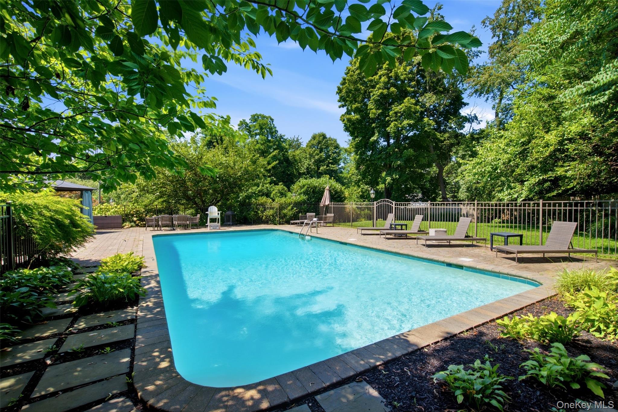 7 Private Road – For Sale photo 39