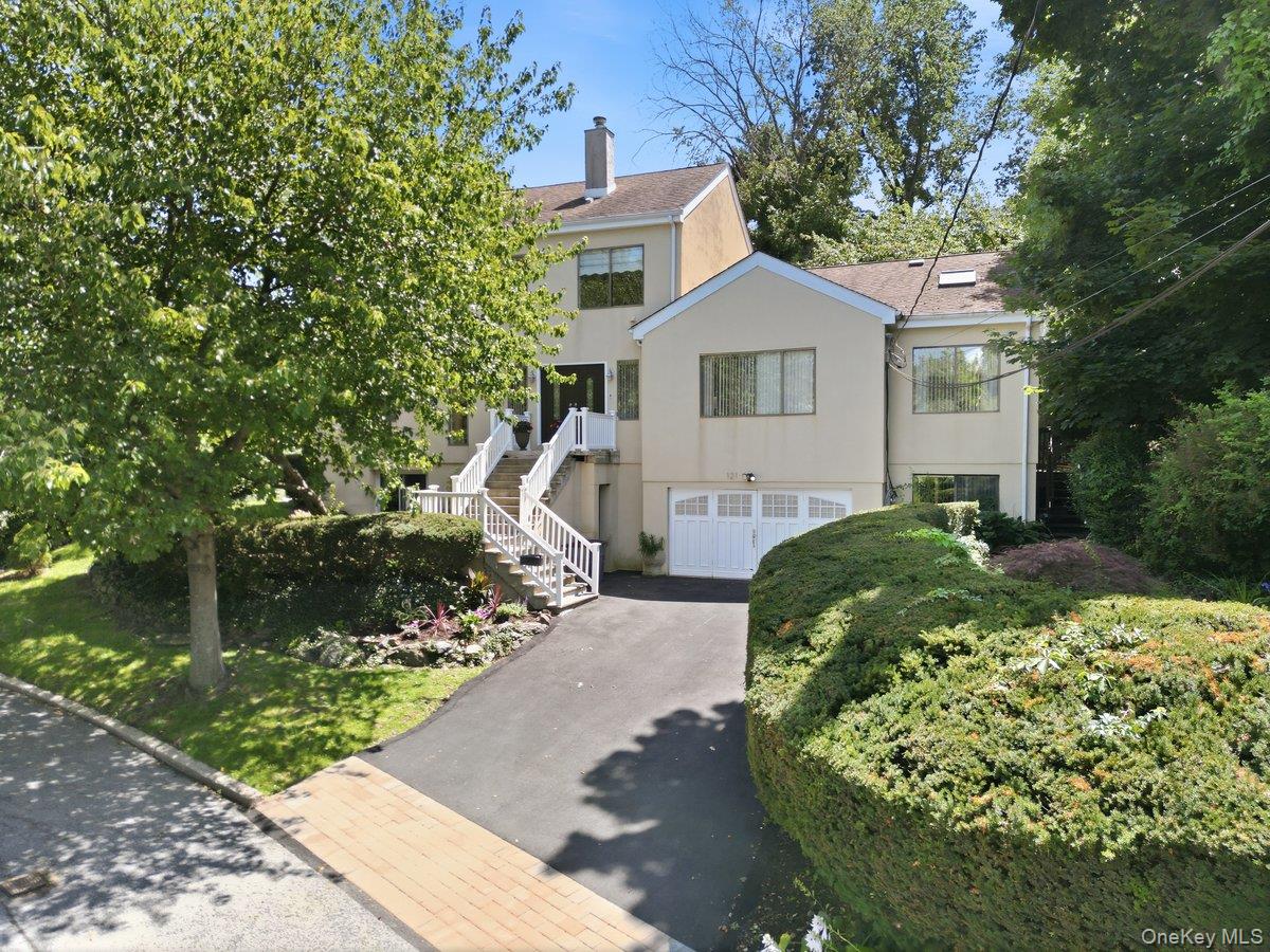 121 Newport Road – For Sale