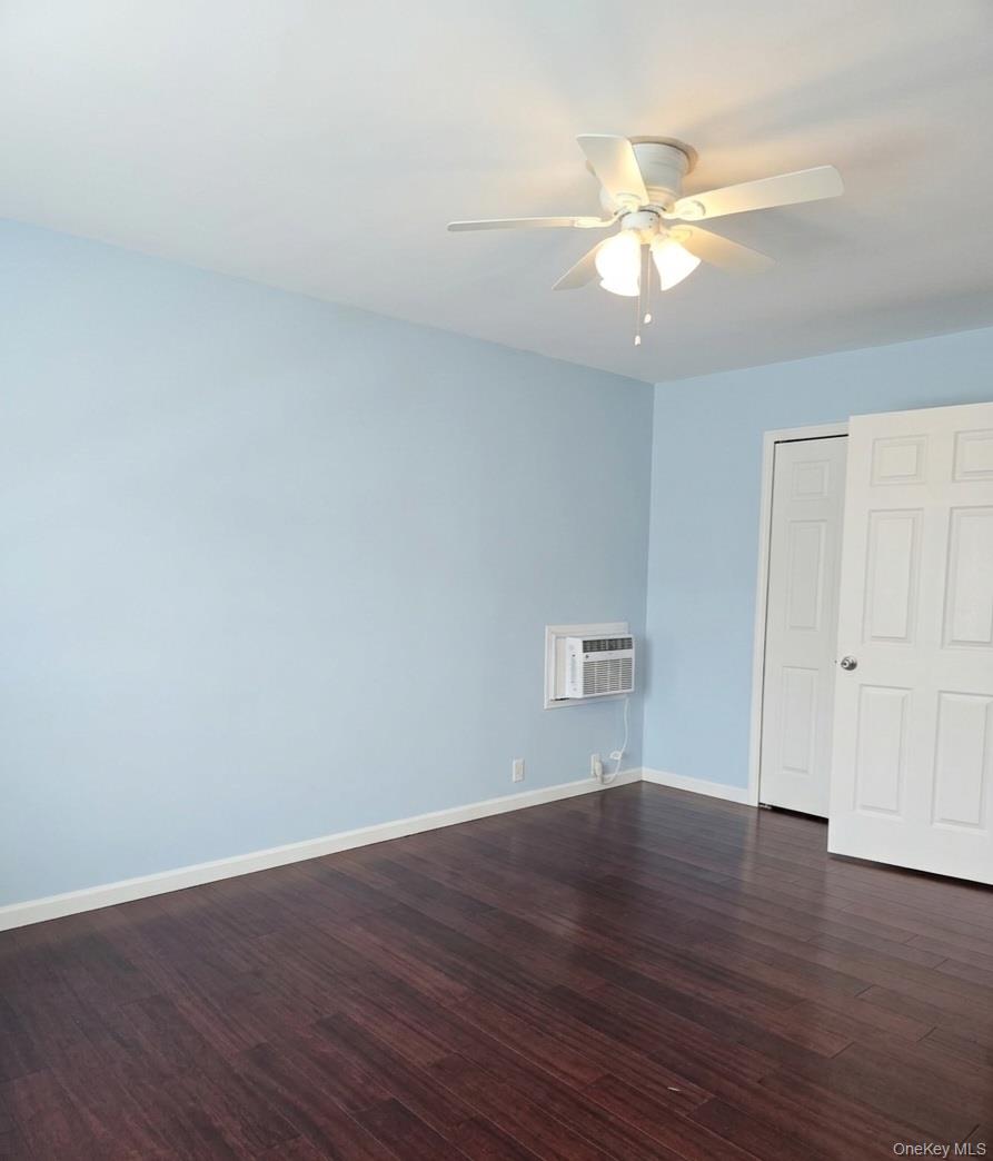 92-10 212th Place – For Sale photo 3