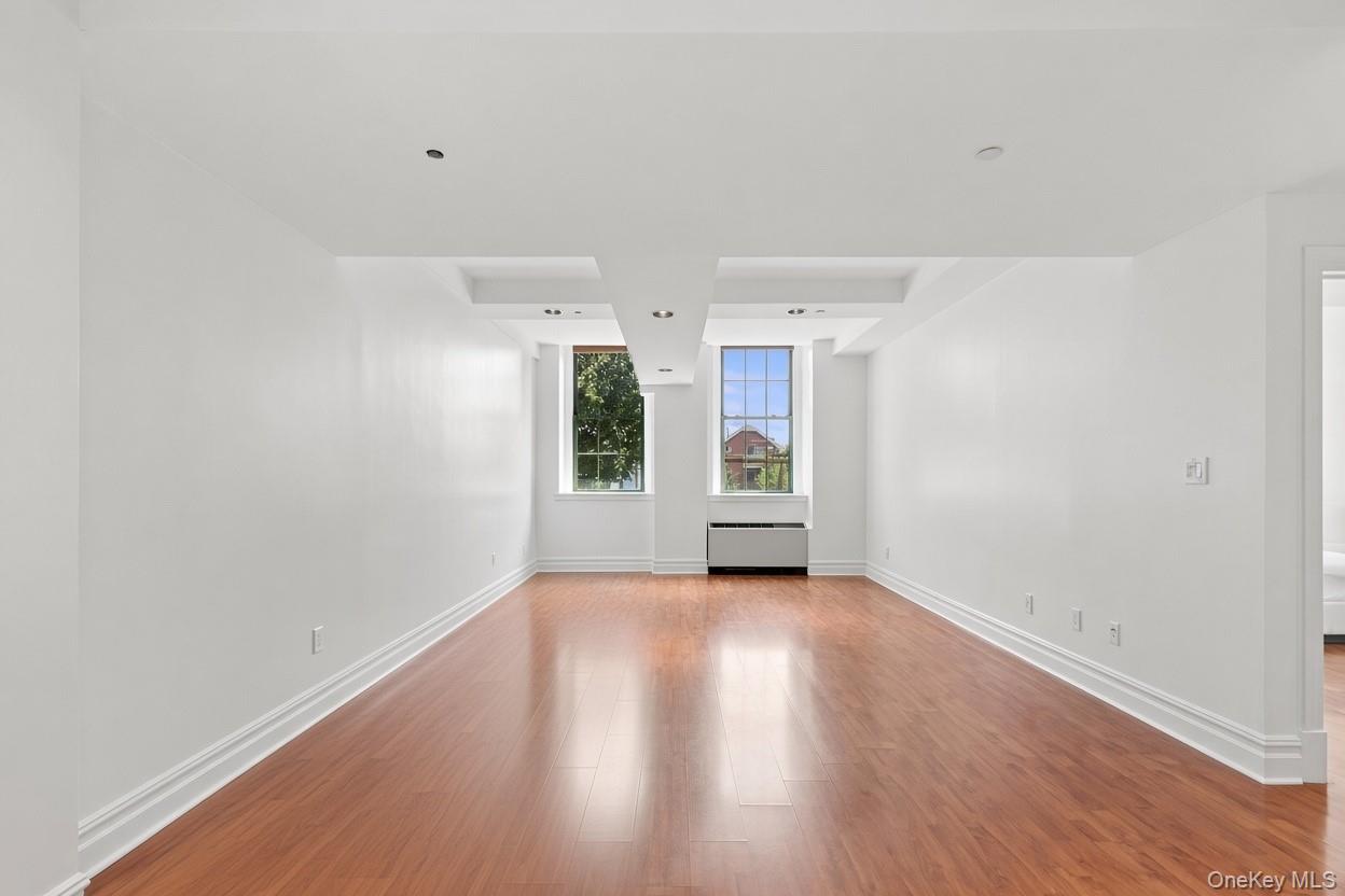 45-02 Ditmars Boulevard, Unit 124 photo 4