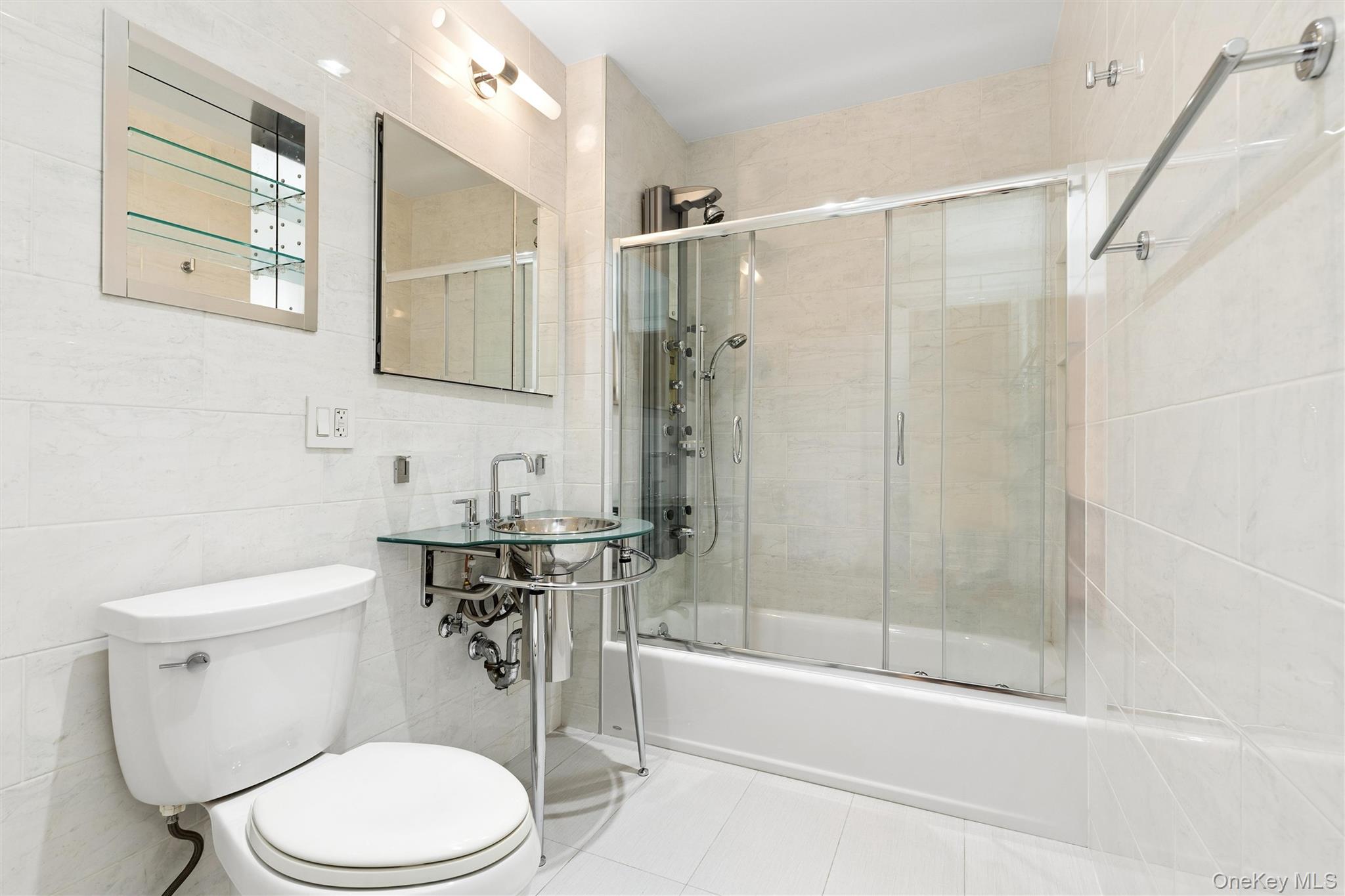 45-02 Ditmars Boulevard, Unit 124 photo 17