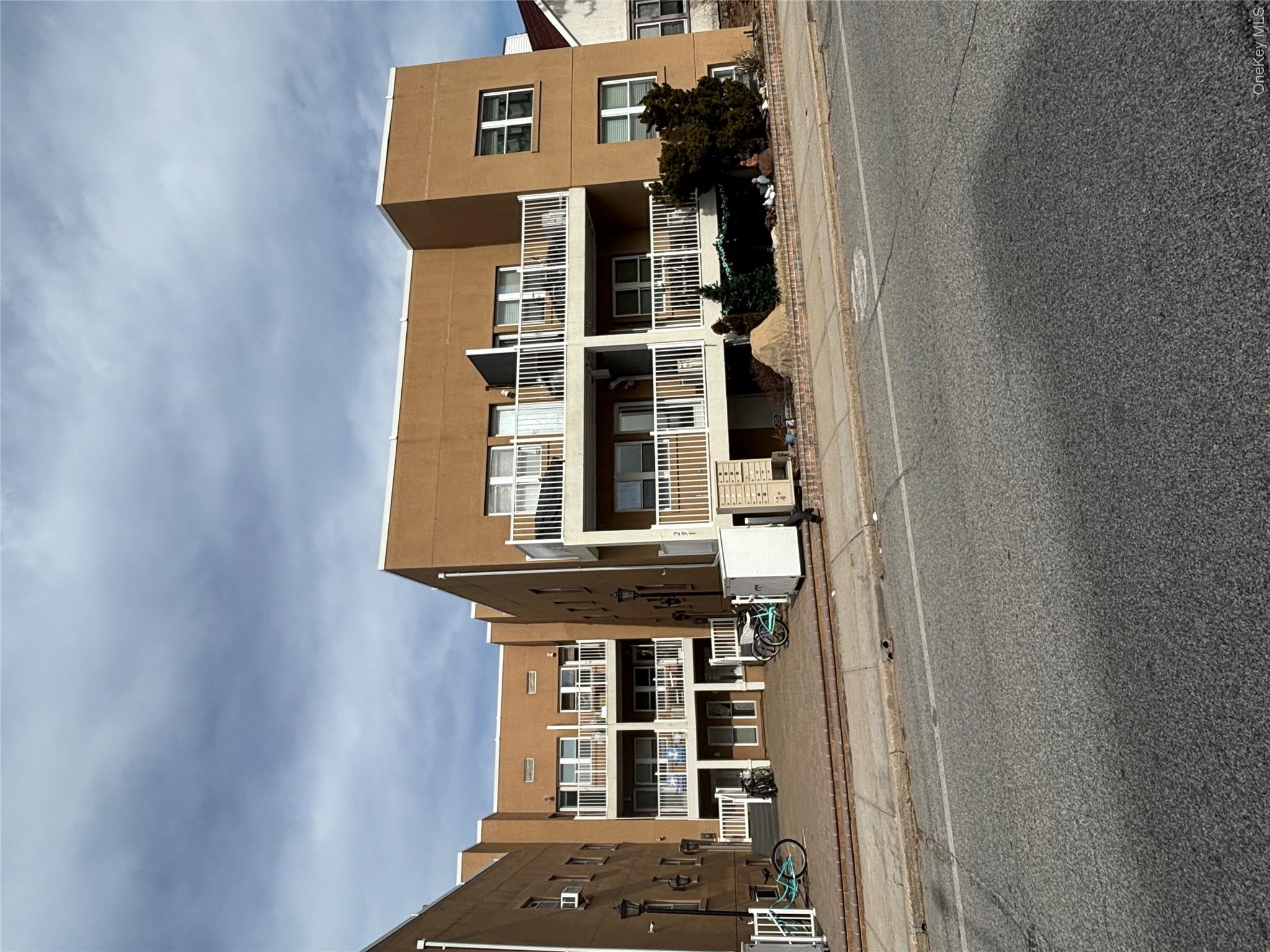 251-255 W Broadway, Unit 203