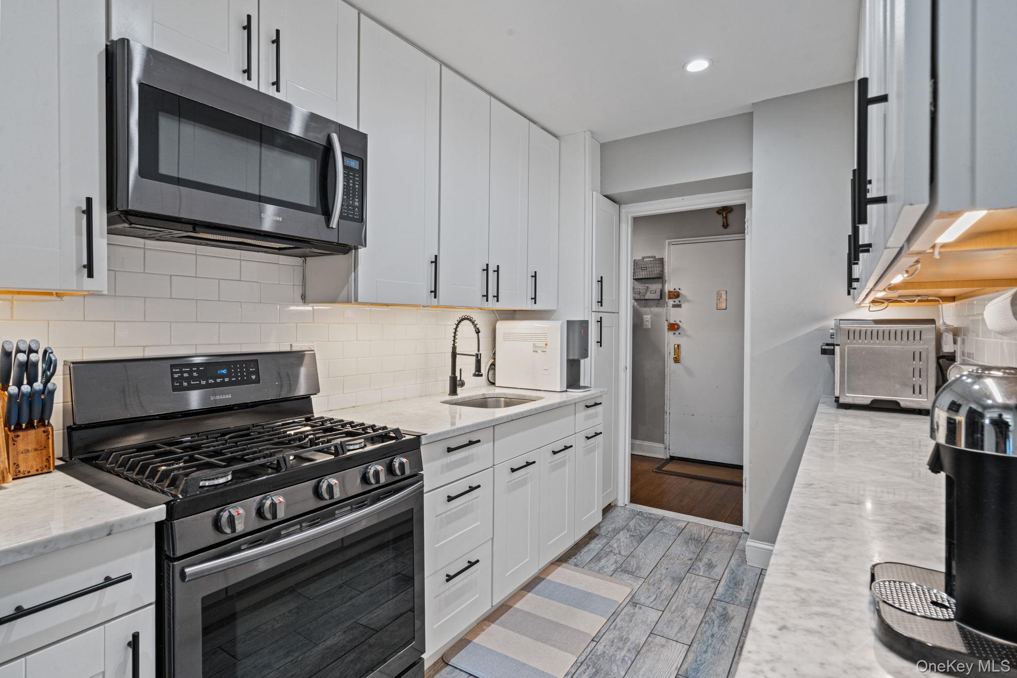 209-15 18th Avenue, Unit 3D photo 18