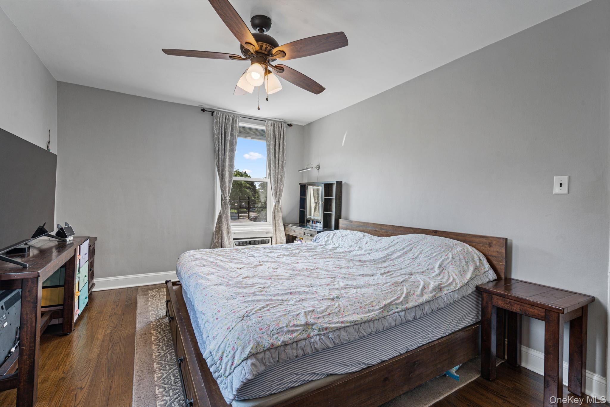 209-15 18th Avenue, Unit 3D photo 24