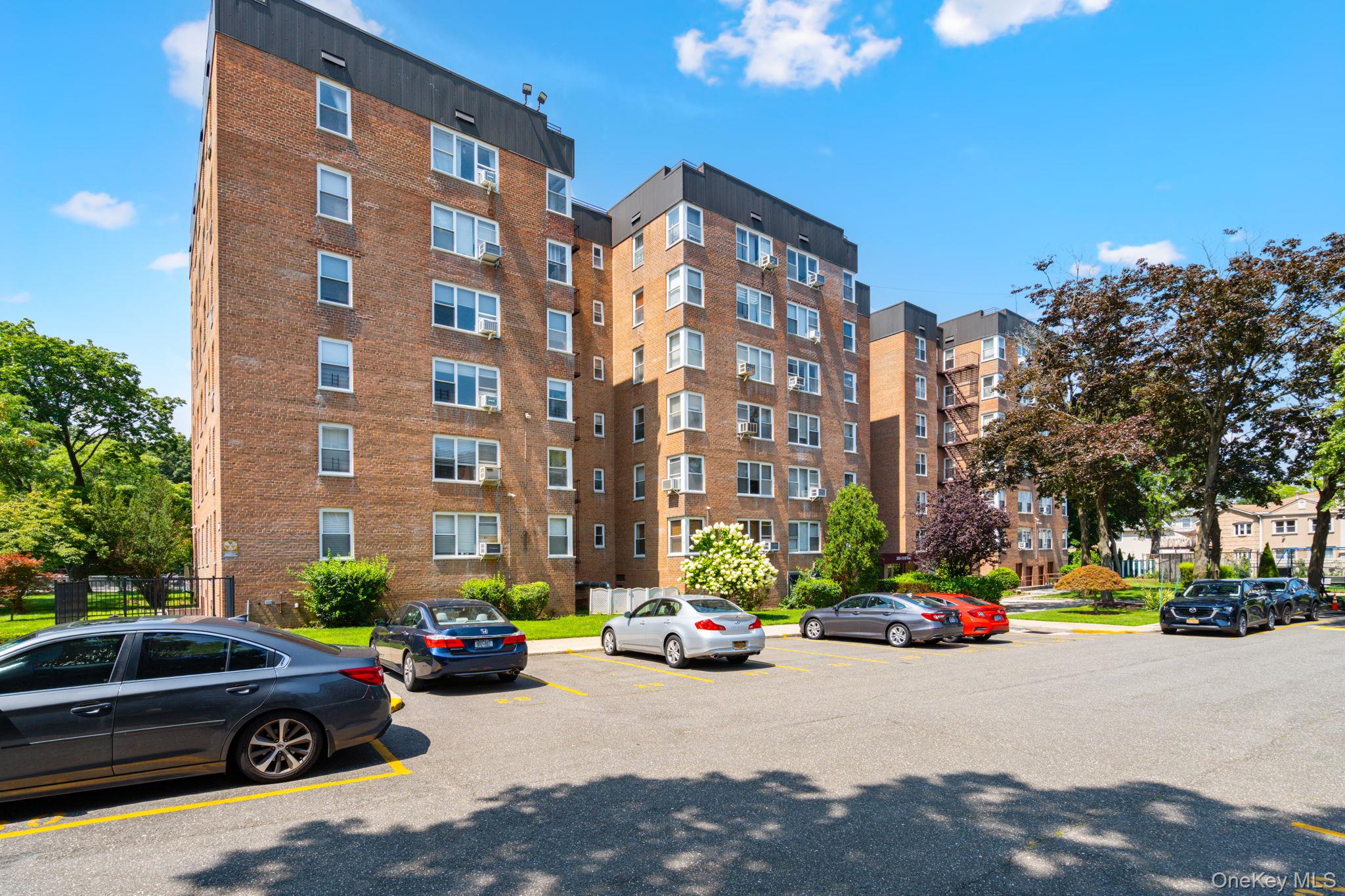 209-15 18th Avenue, Unit 3D photo 32