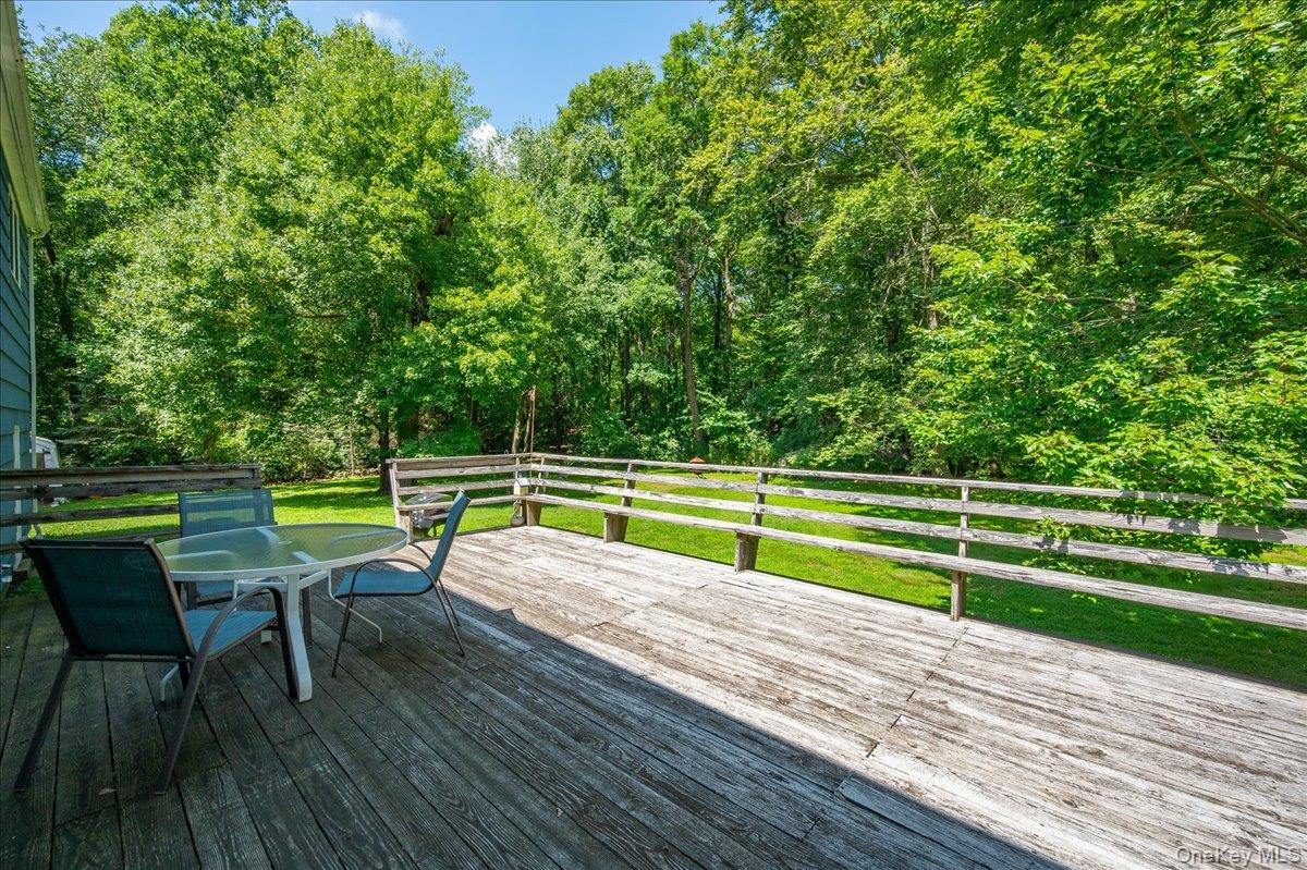 9 Laurel Road – For Sale photo 3