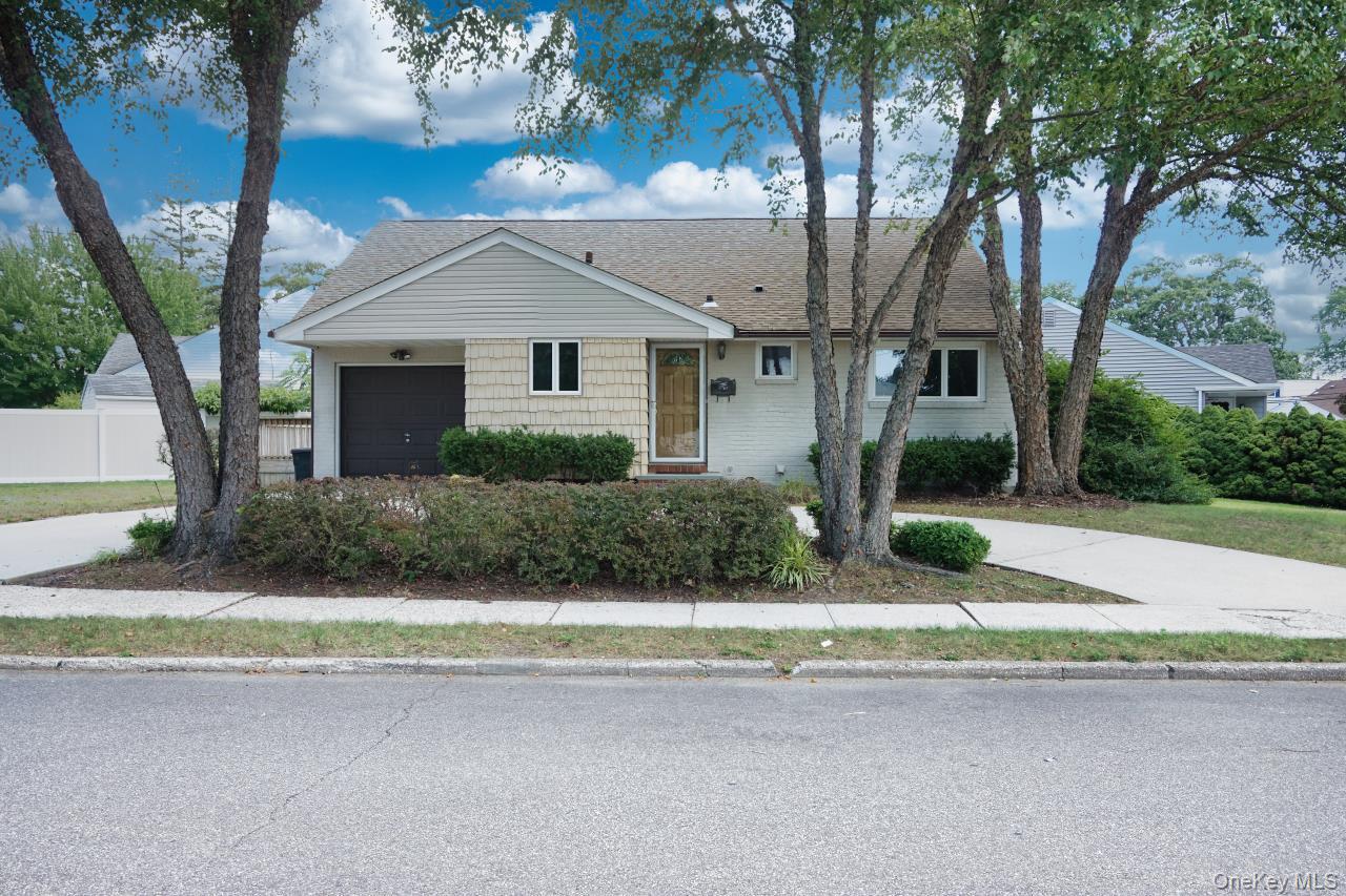 108 Glen Road – For Sale