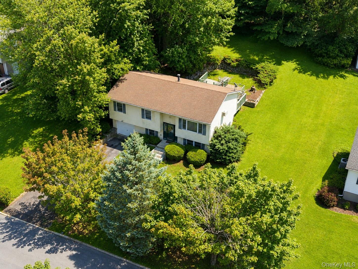 10 Andre Drive – For Sale photo 3