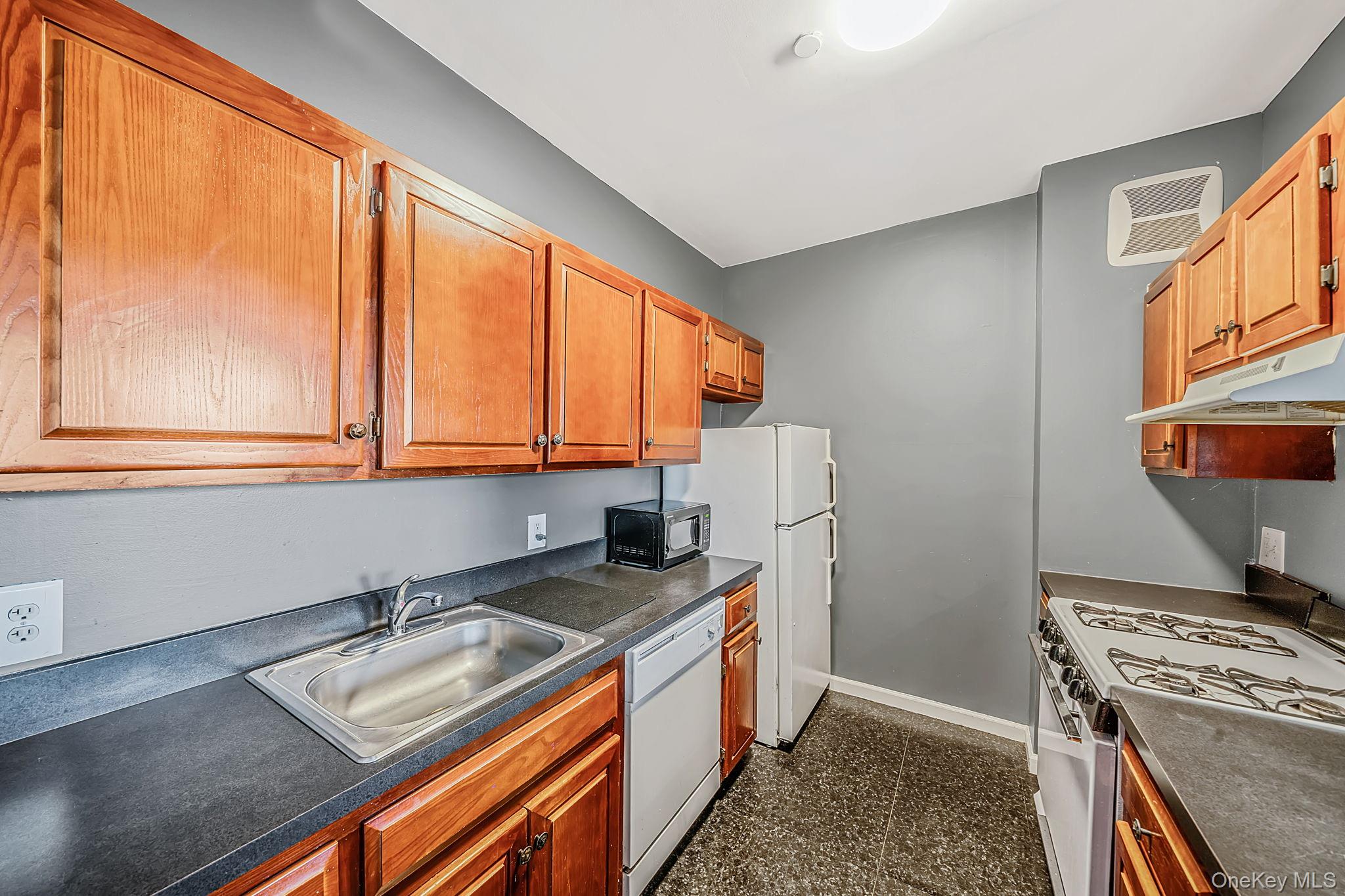 821 Prospect Avenue – For Sale photo 5