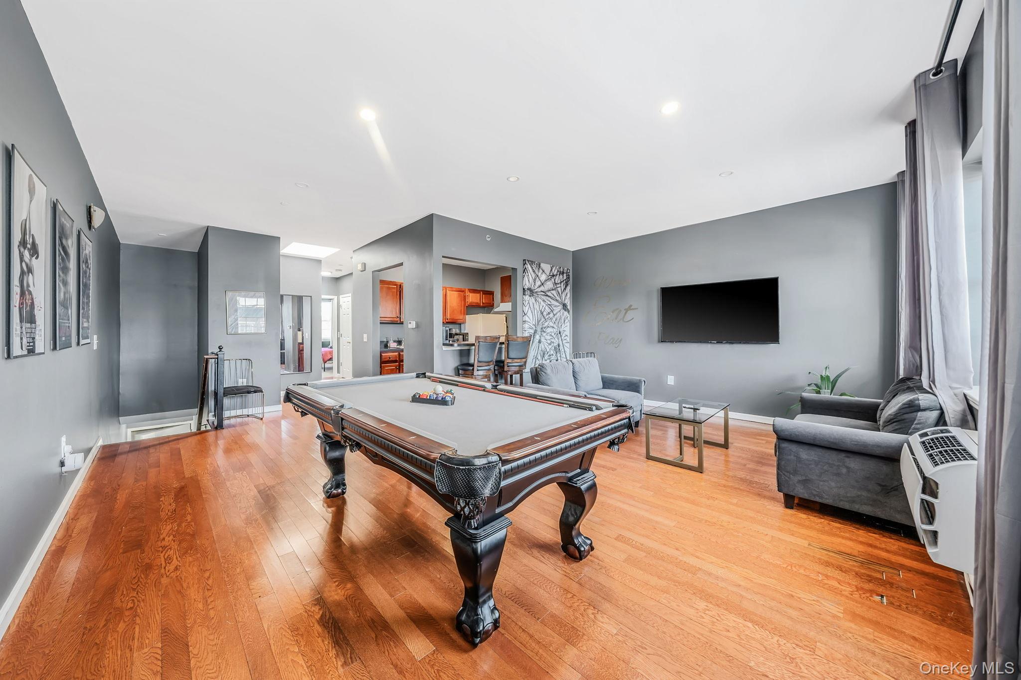 821 Prospect Avenue – For Sale