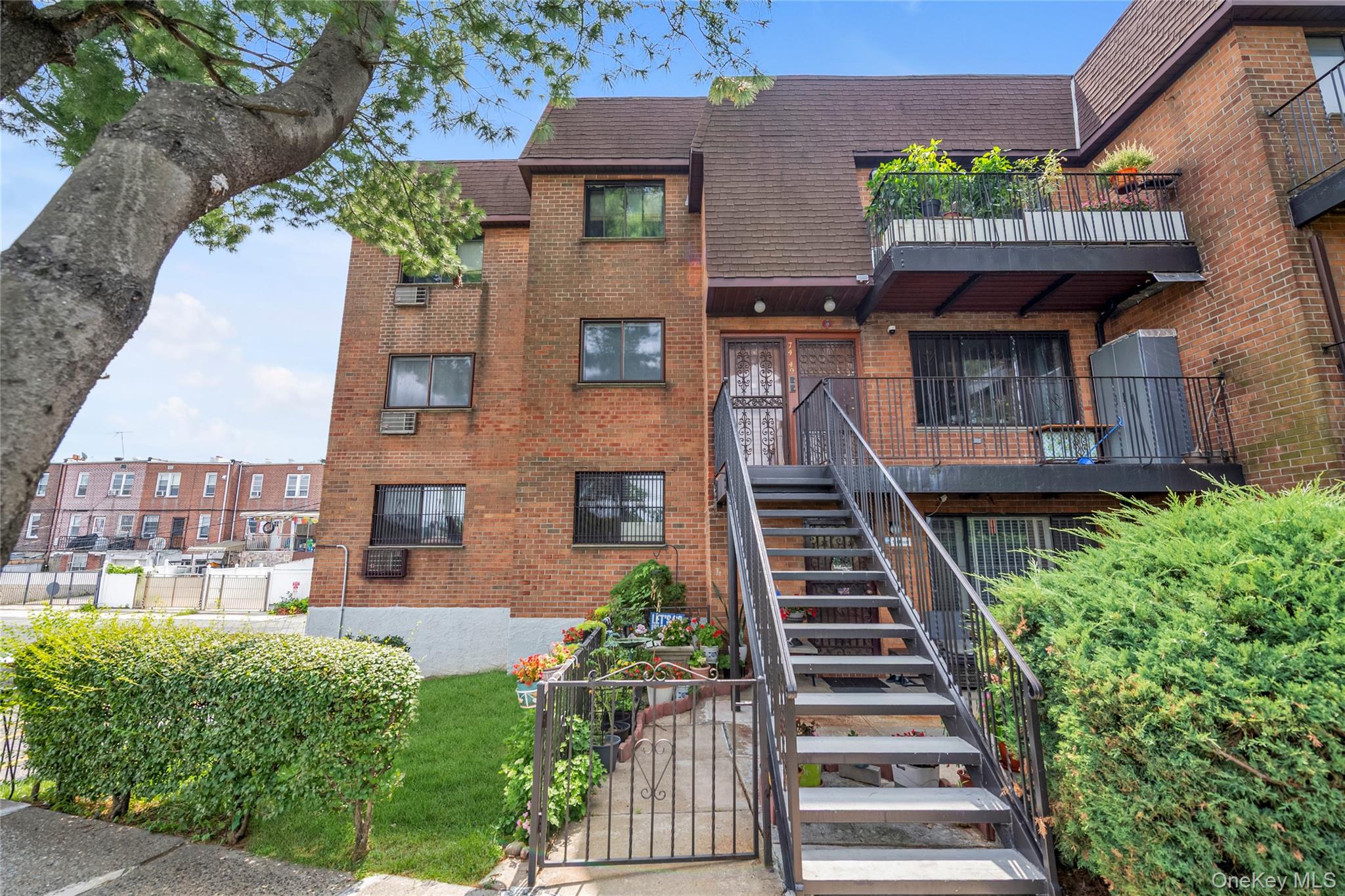 74-49 Calamus Avenue, Unit 51 photo 2