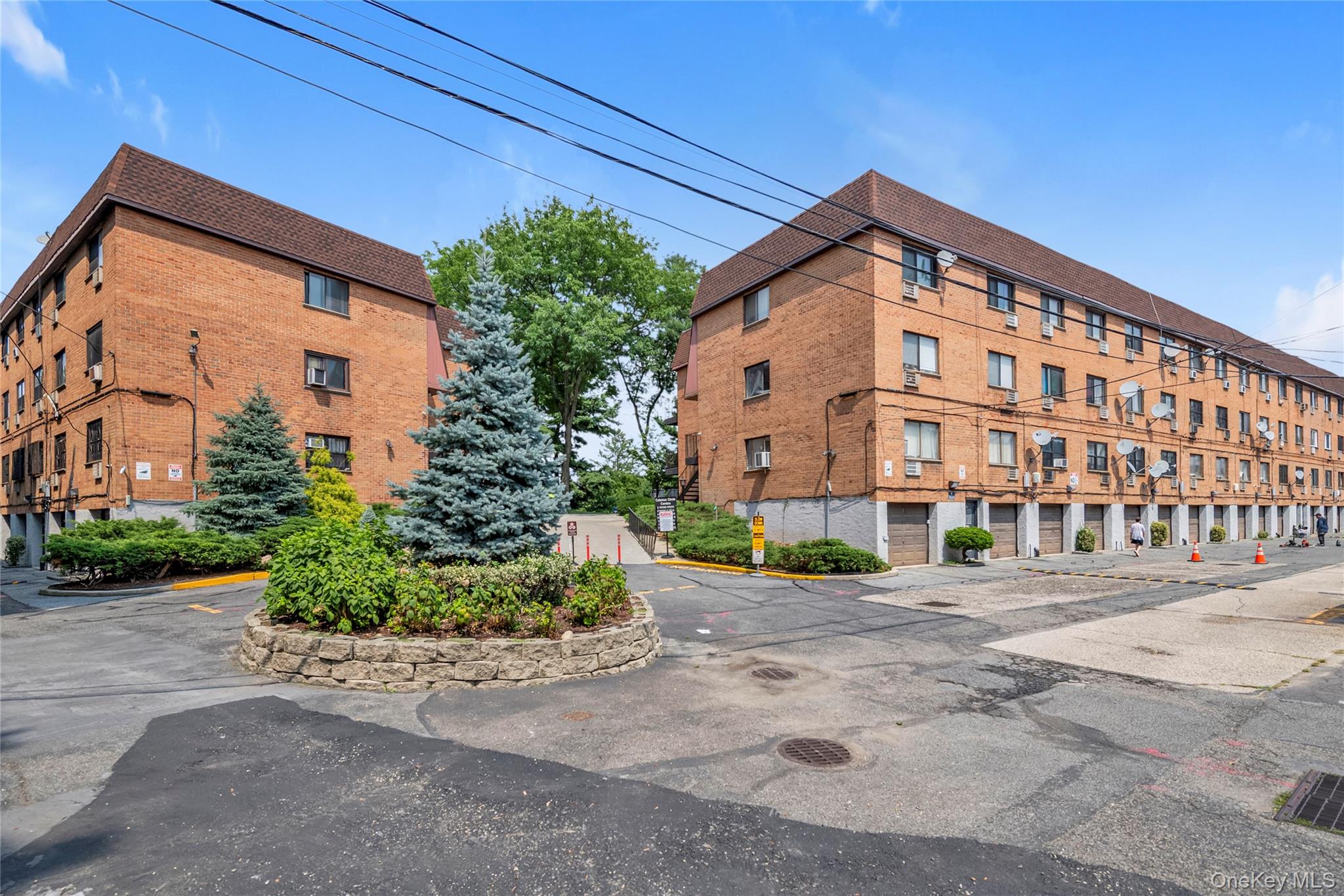 74-49 Calamus Avenue, Unit 51 photo 17
