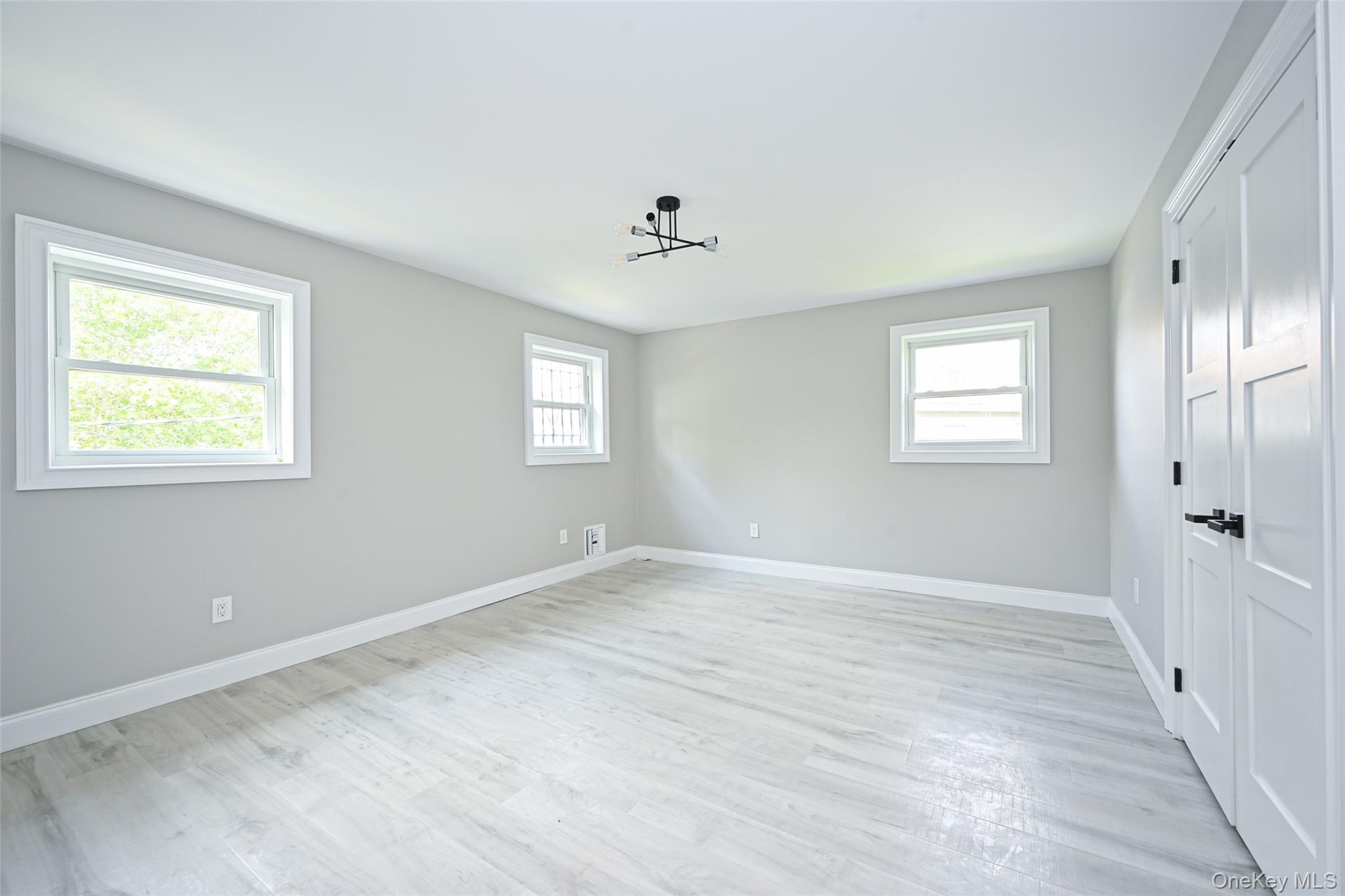 13-15 143rd Street – For Sale photo 14