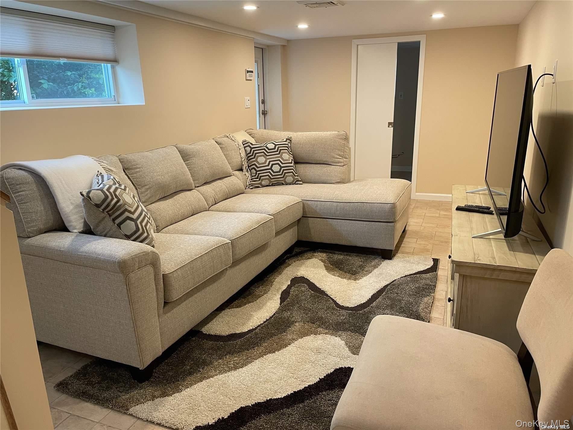 40 Malone Avenue – For Rent photo 9