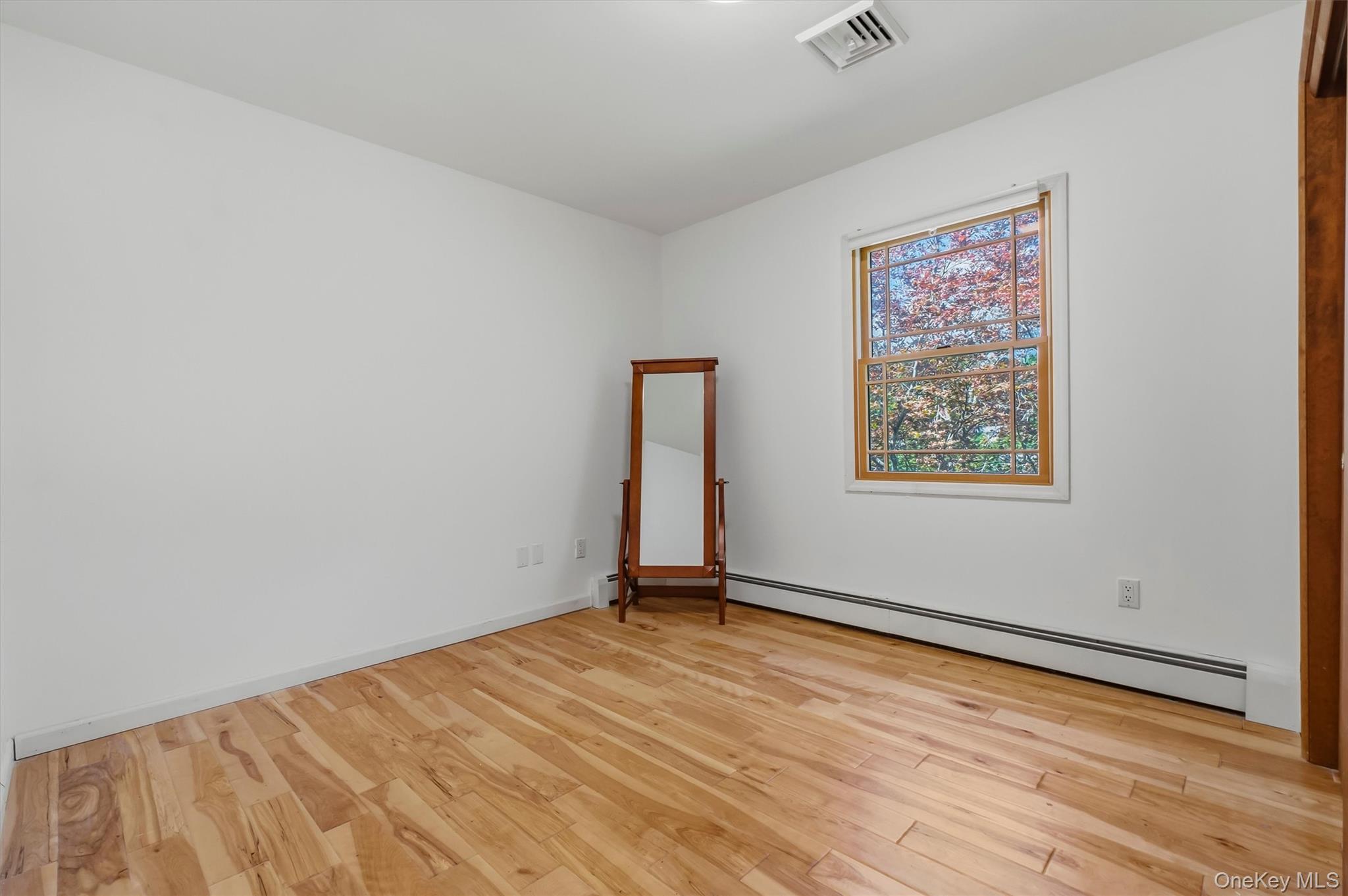 24 Bell Air Lane – For Sale photo 16